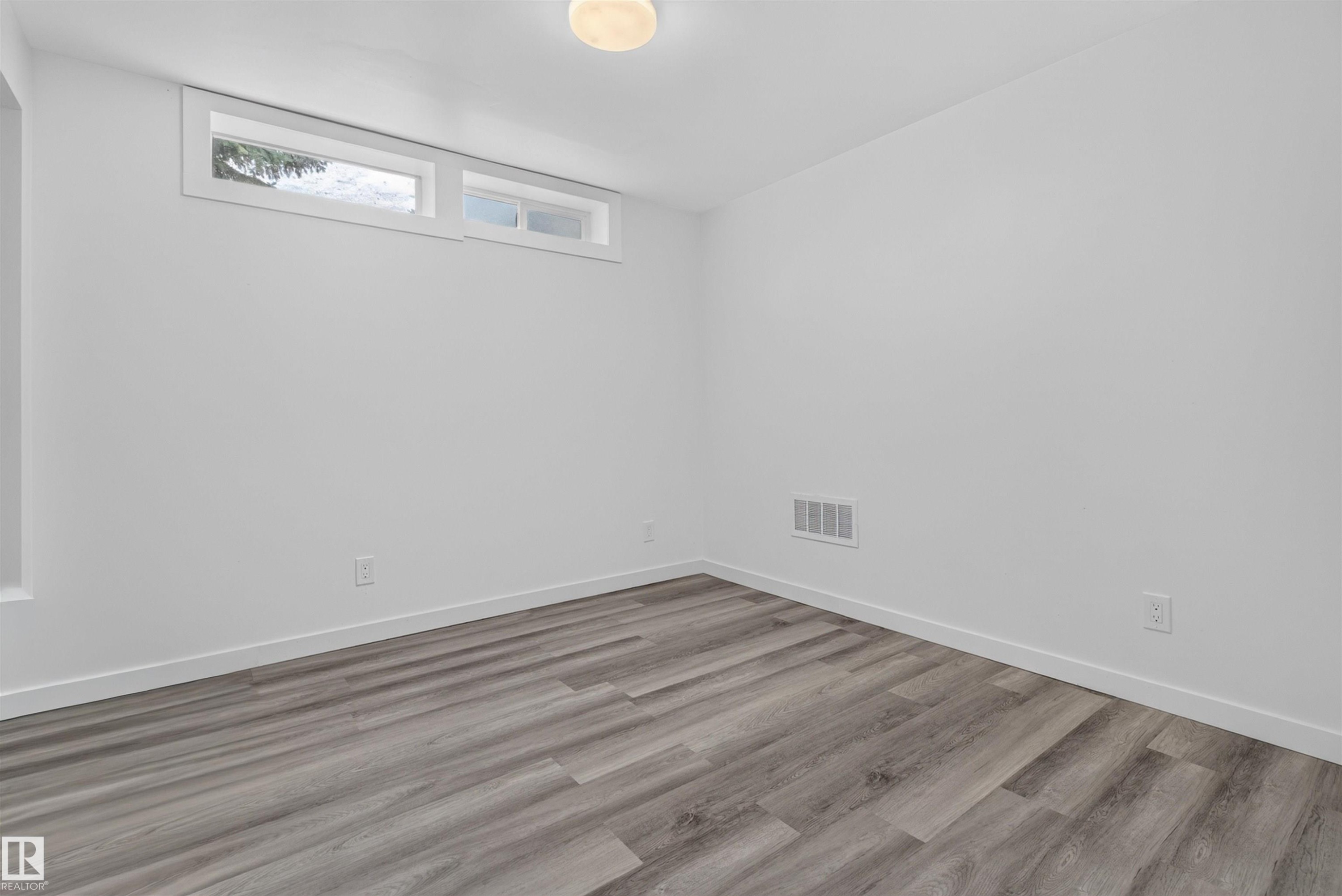 27 Kiniski Crescent Nw, Edmonton, AB