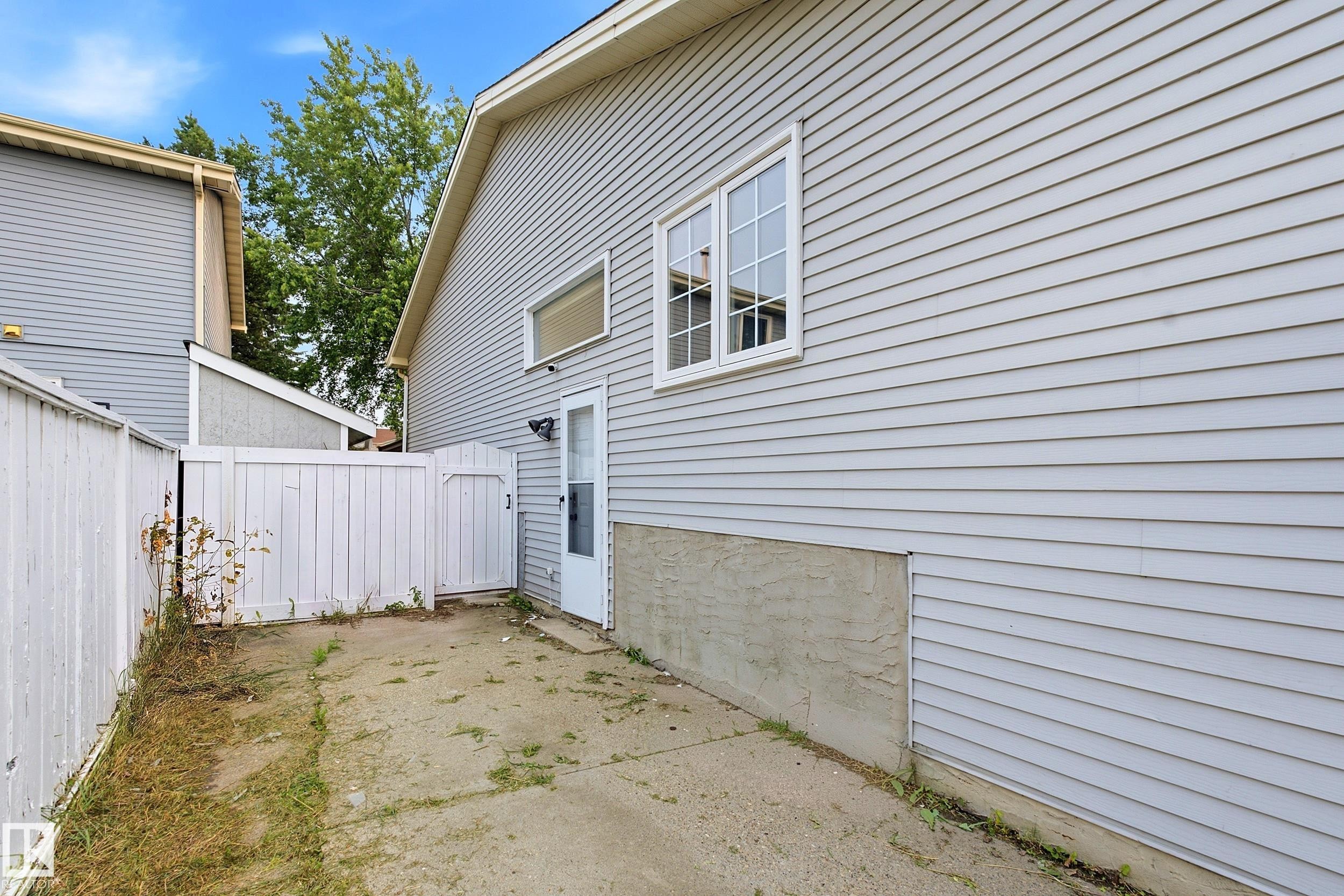5303 21 Avenue Nw, Edmonton, AB - Outdoor With Exterior