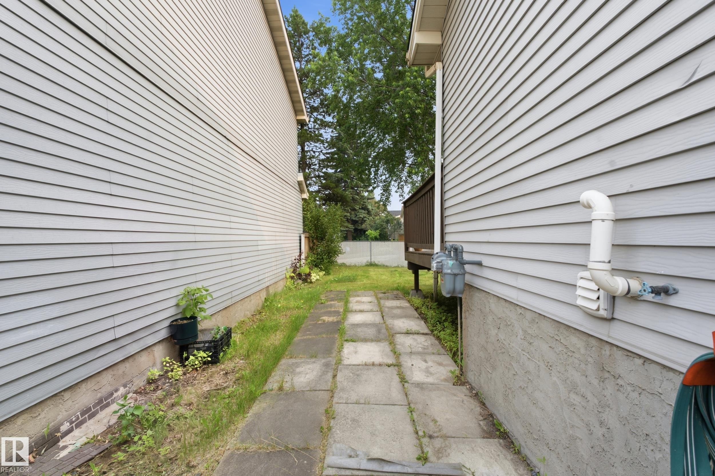 5303 21 Avenue Nw, Edmonton, AB - Outdoor With Exterior
