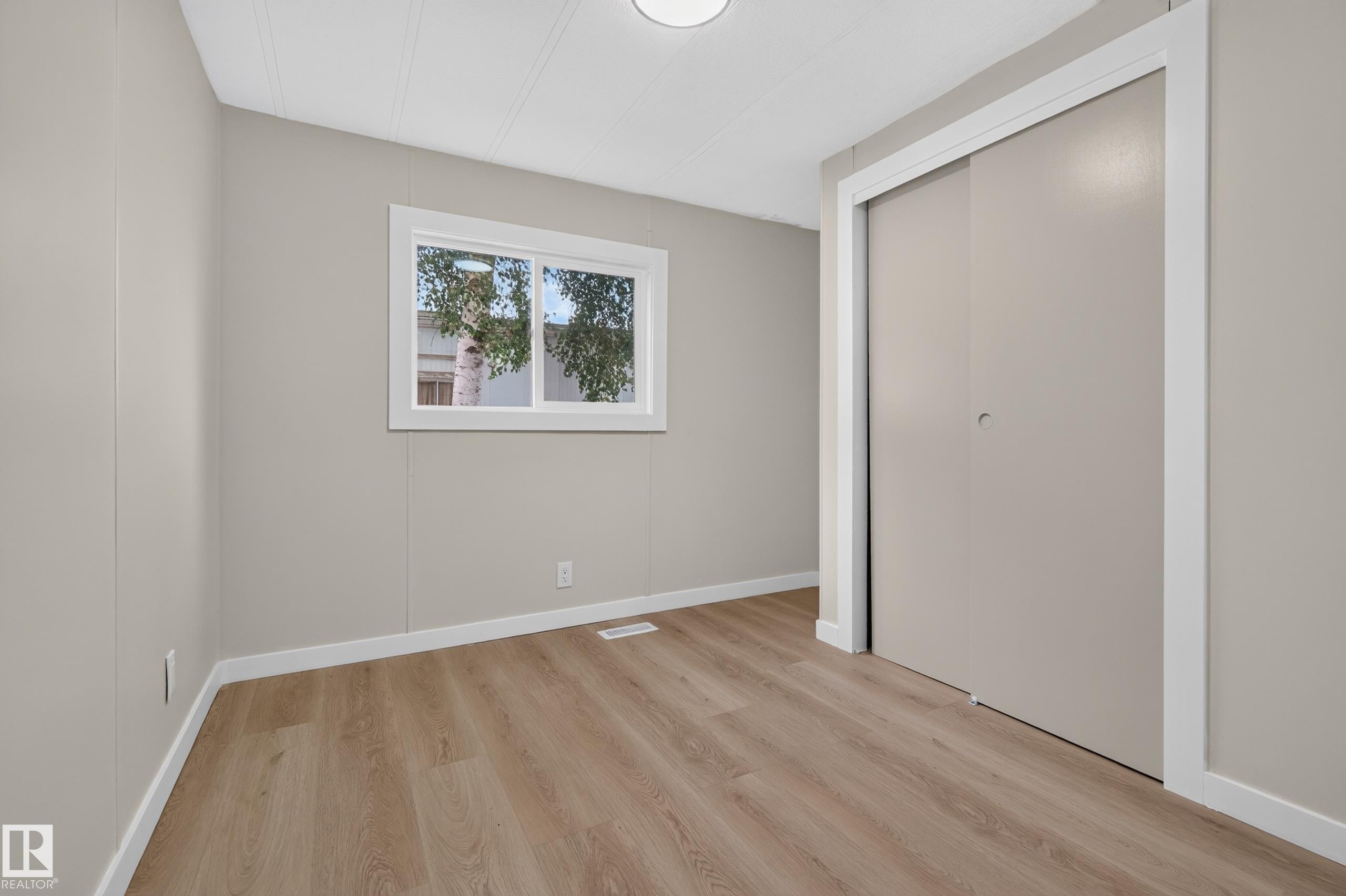 20 West View Bv Northwest, Edmonton, AB