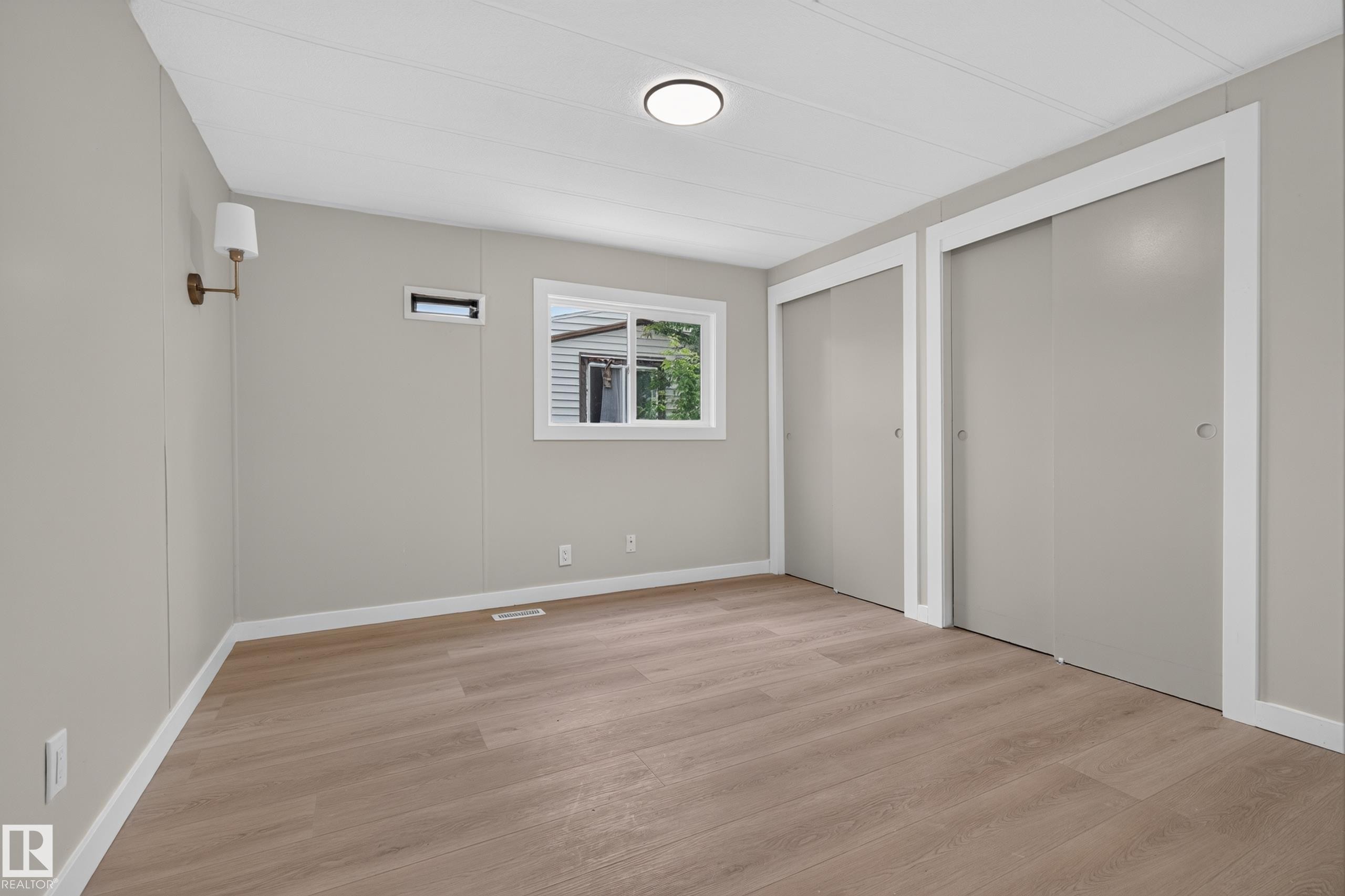 20 West View Bv Northwest, Edmonton, AB