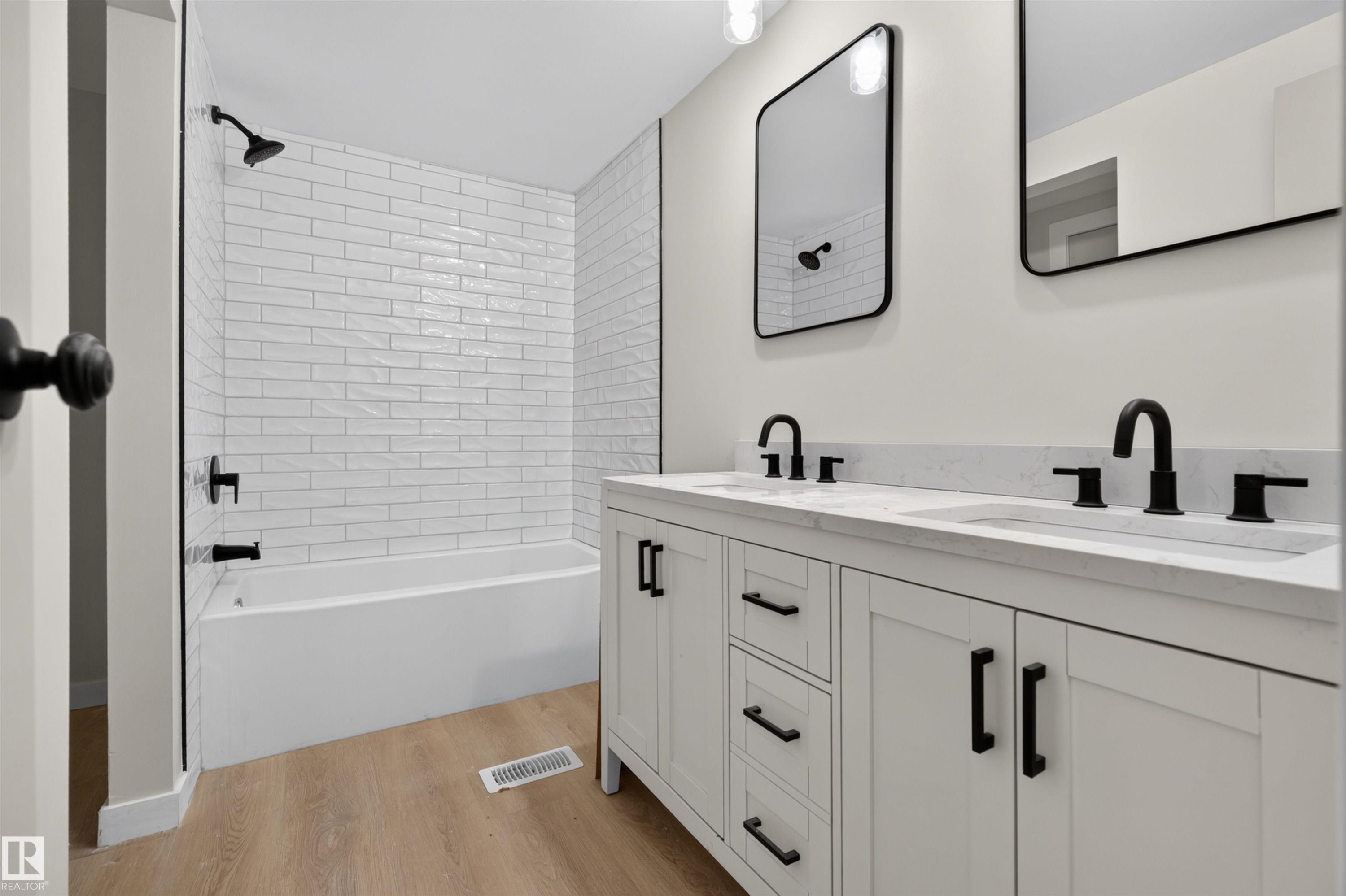 20 West View Bv Northwest, Edmonton, AB