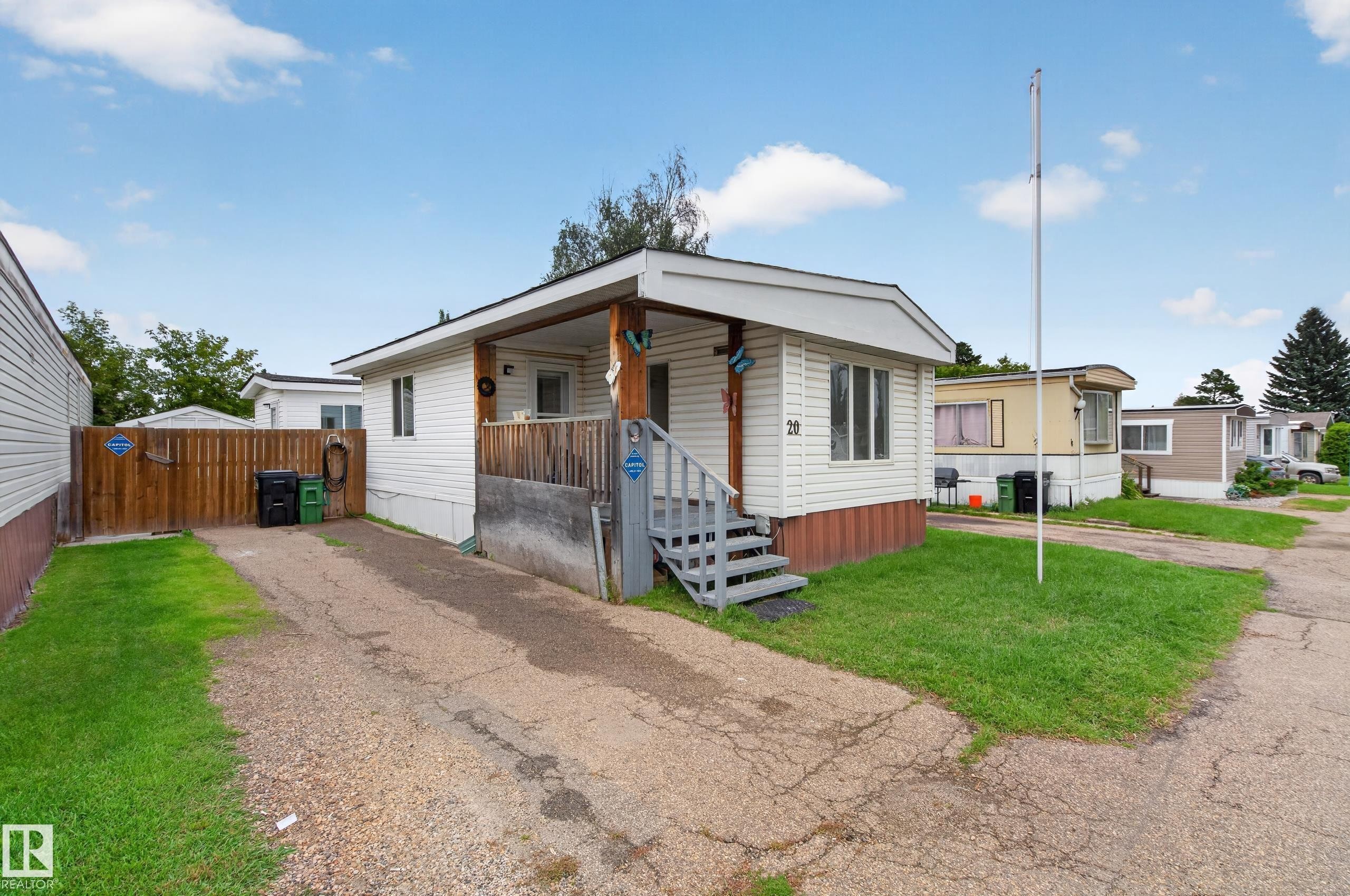 20 West View Bv Northwest, Edmonton, AB