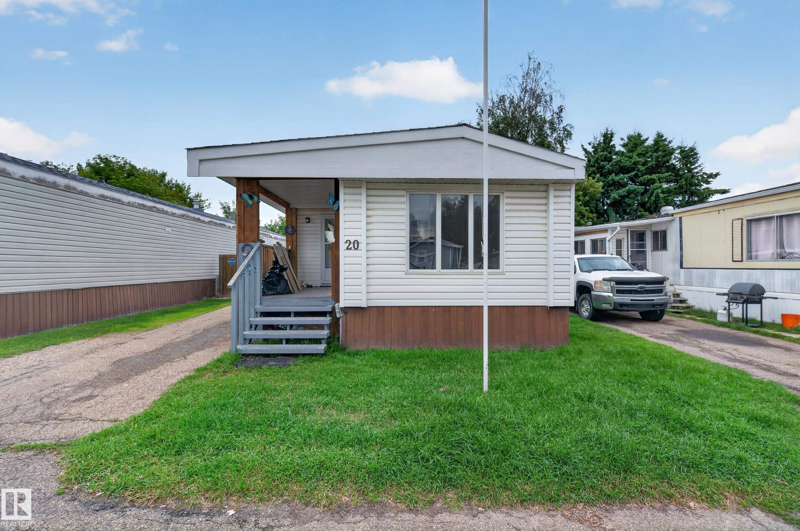 20 West View Bv Northwest, Edmonton, AB