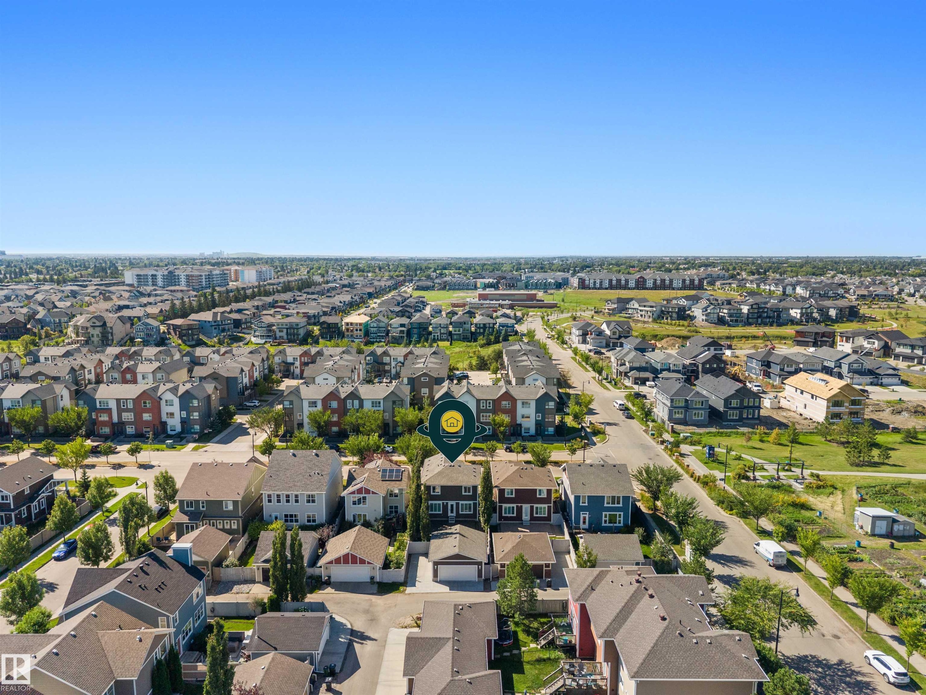 Expansive neighborhood setting with numerous residential properties and established roadways - 2585 Pegasus Boulevard Nw, Edmonton, AB
