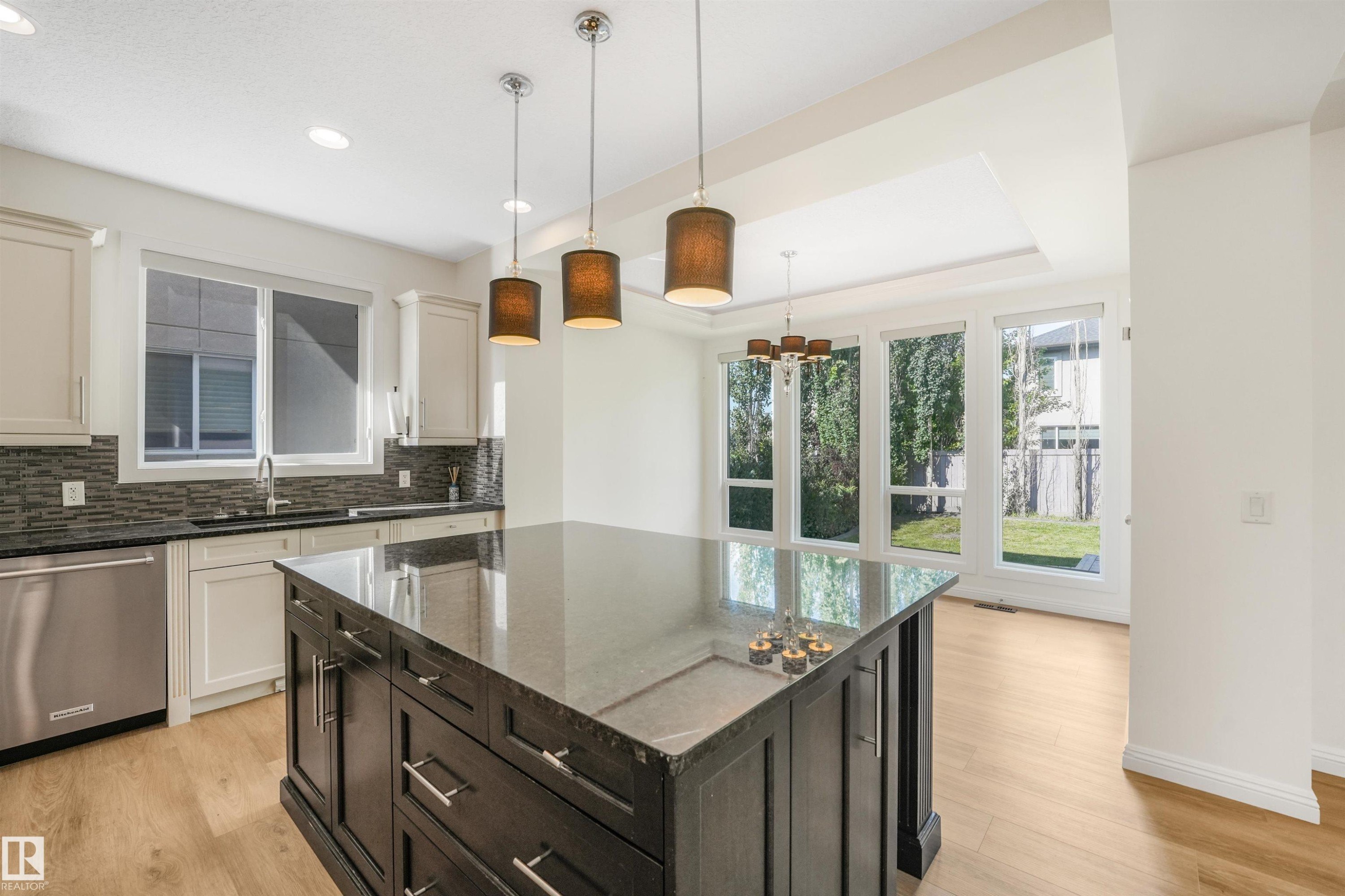 2288 Warry Loop Sw, Edmonton, AB