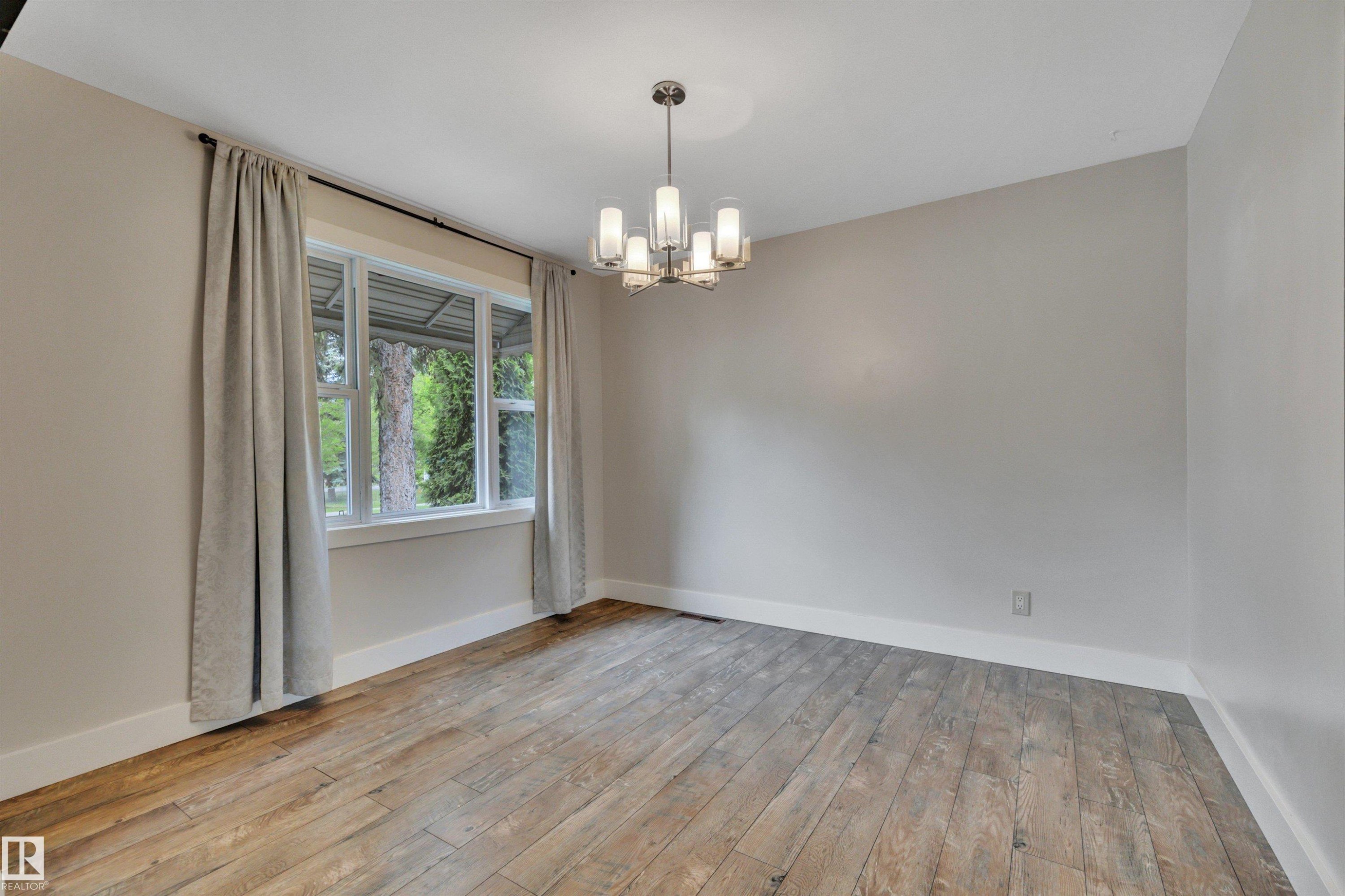 12015 124 Street Nw, Edmonton, AB