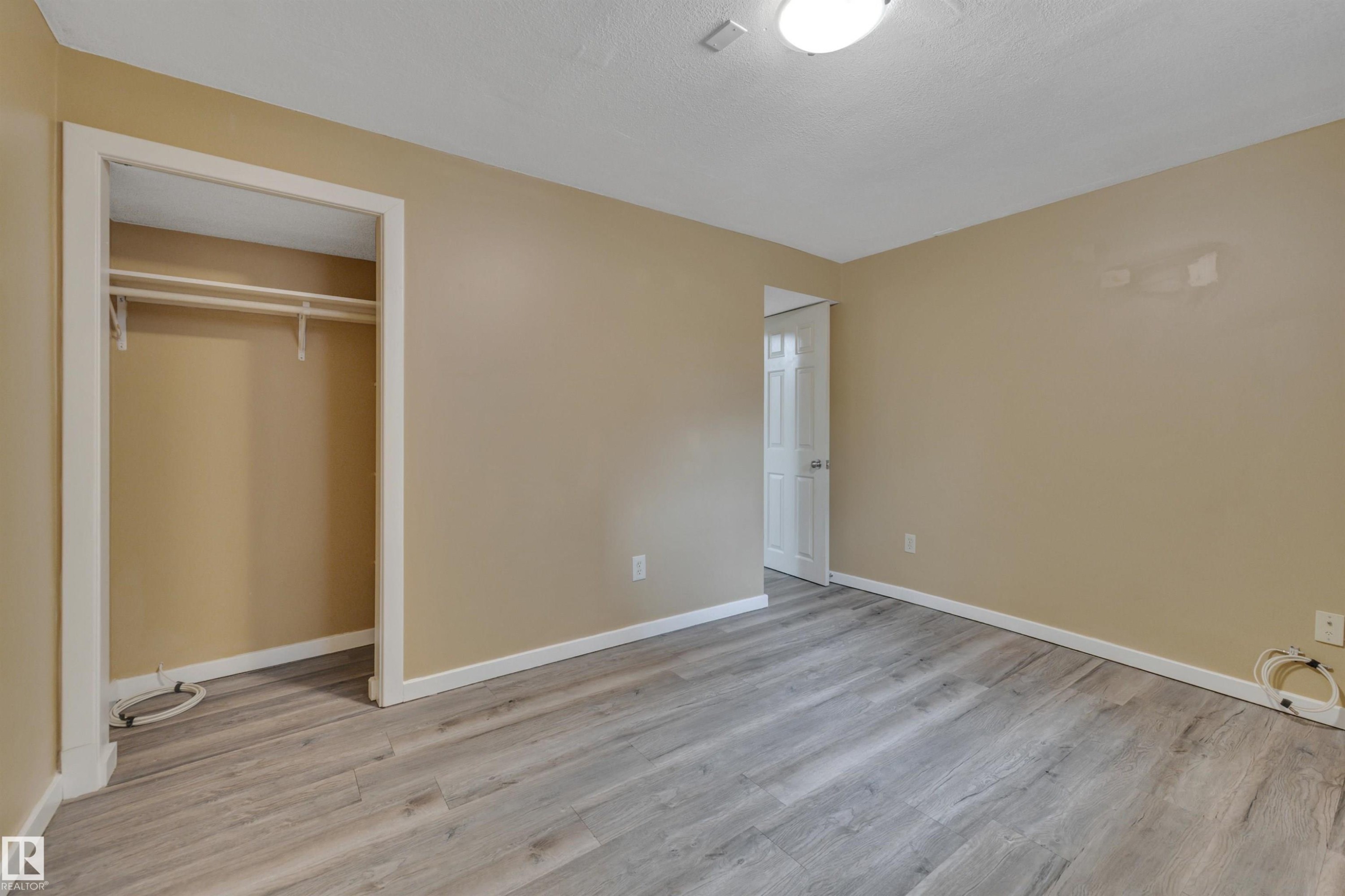 12015 124 Street Nw, Edmonton, AB