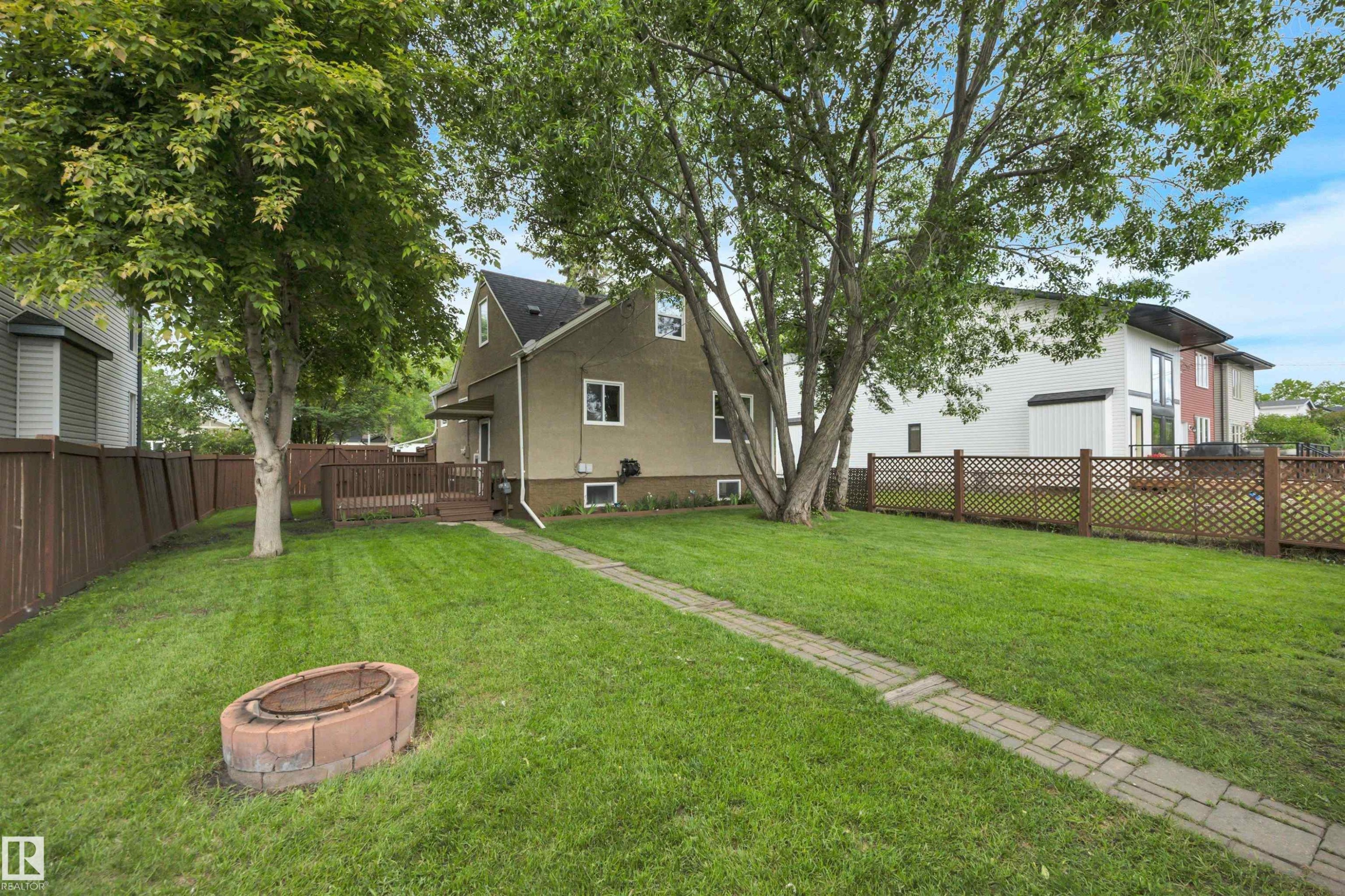 12015 124 Street Nw, Edmonton, AB