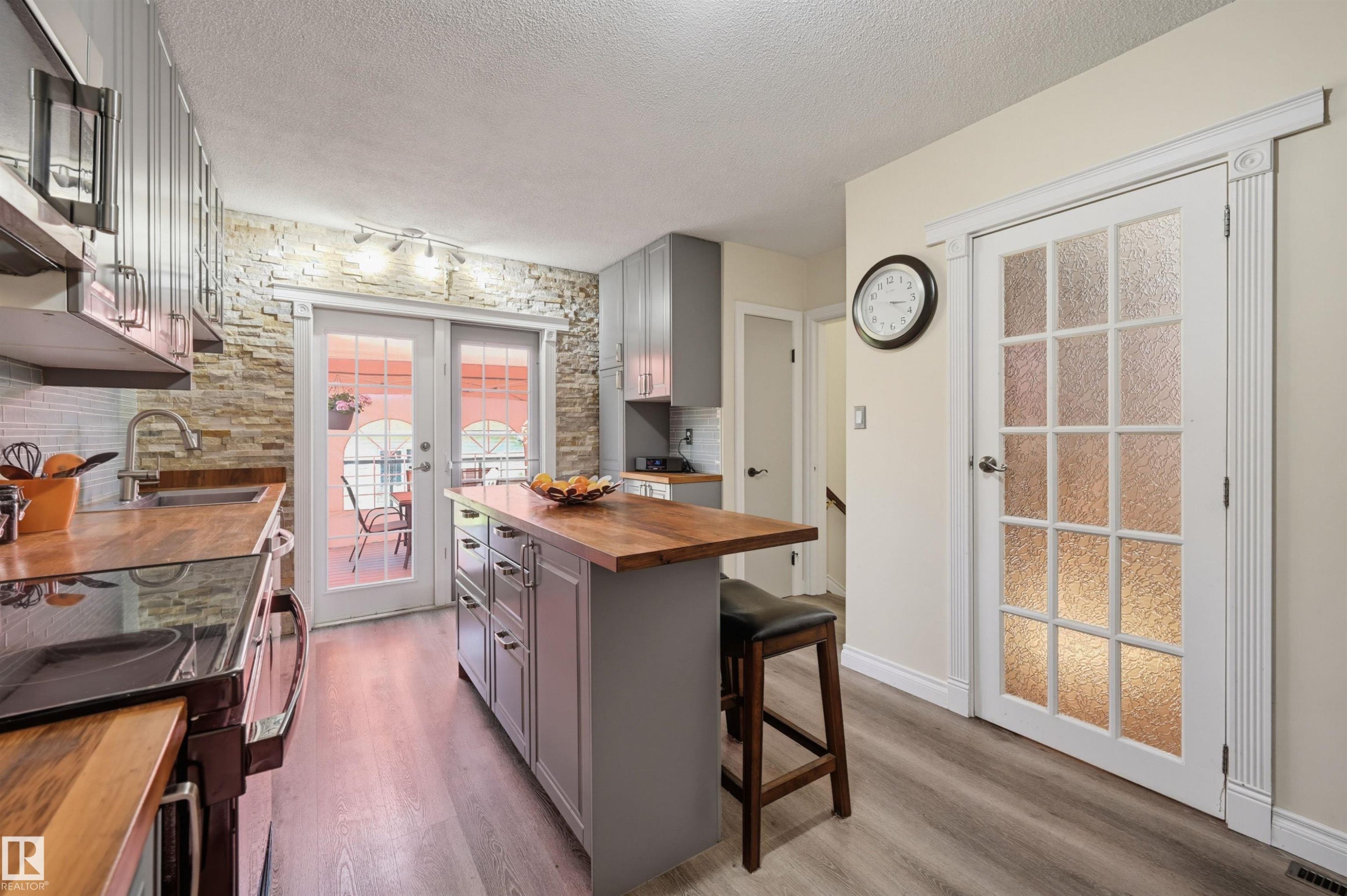 8819 142 Street Nw, Edmonton, AB