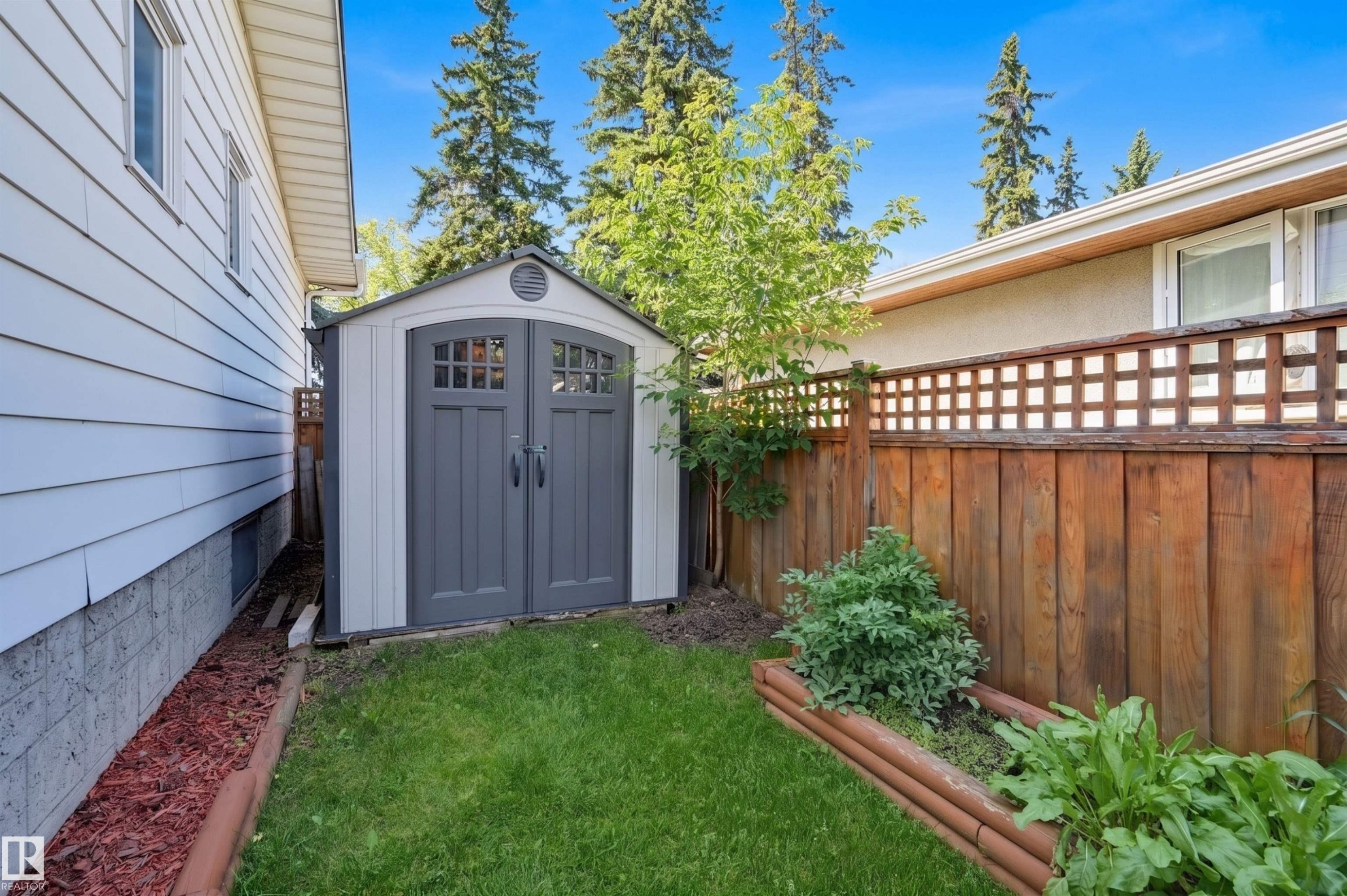 8819 142 Street Nw, Edmonton, AB