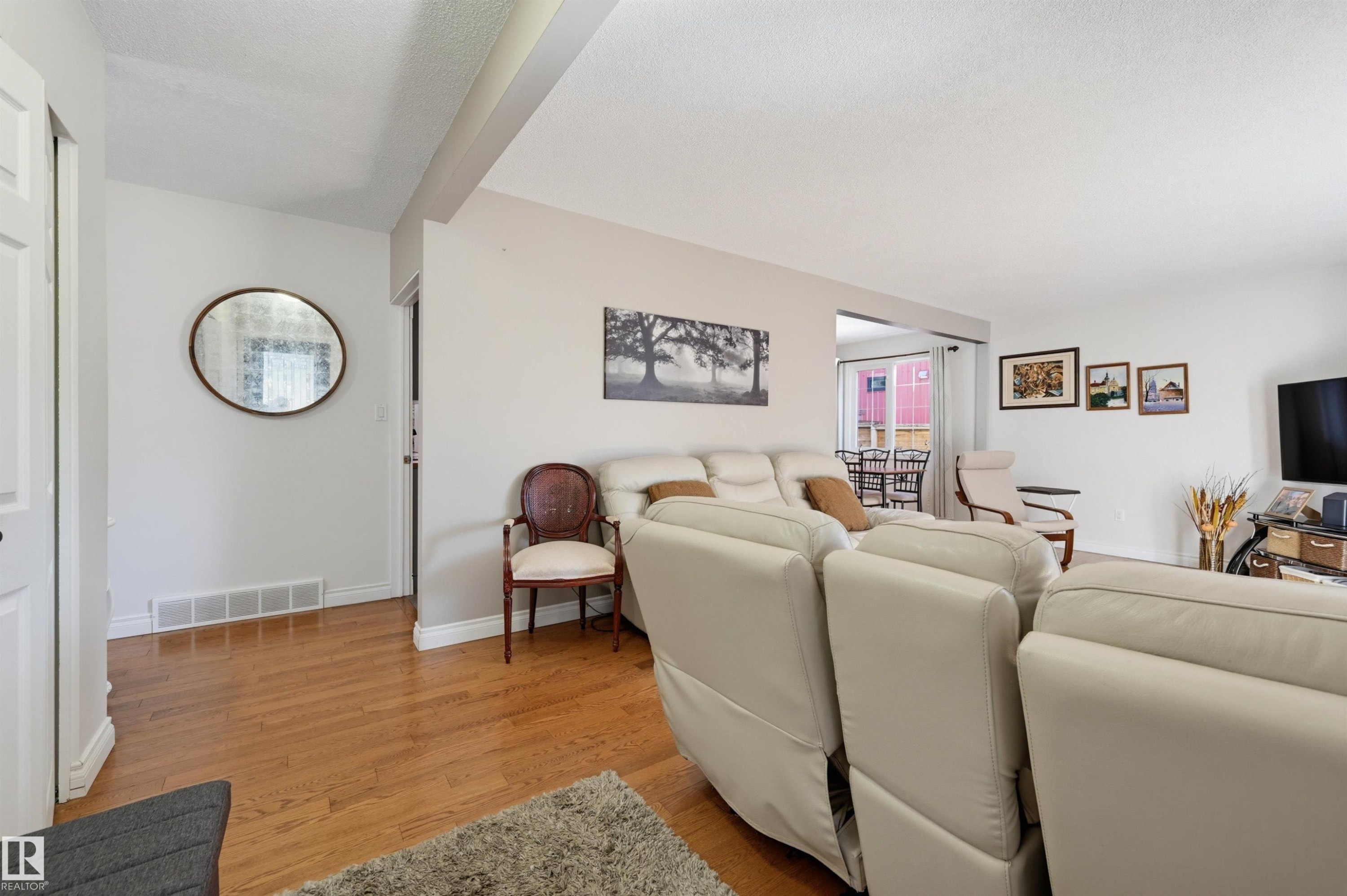 8819 142 Street Nw, Edmonton, AB