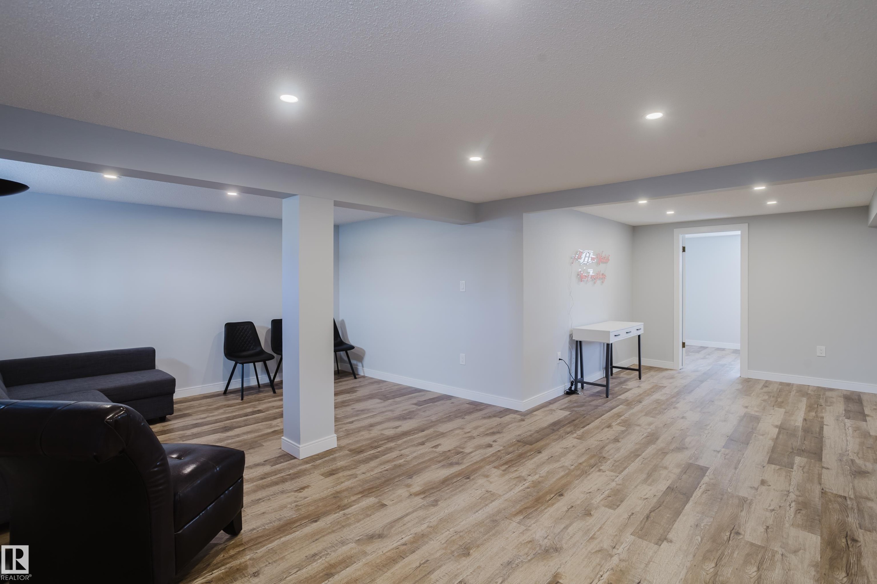 9330 162 Street Nw, Edmonton, AB