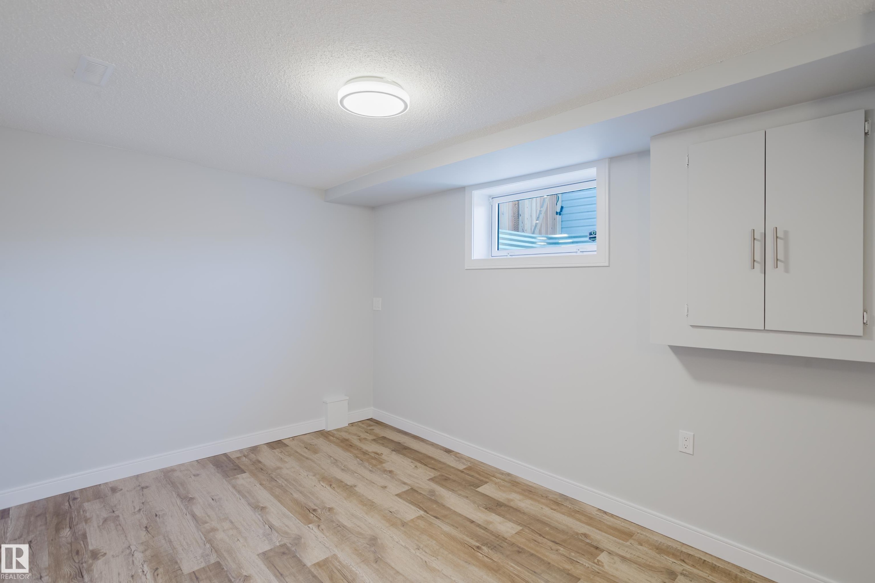 9330 162 Street Nw, Edmonton, AB