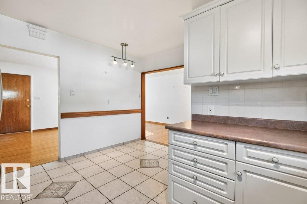 11042 152 Street Nw, Edmonton, AB
