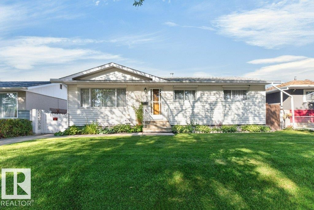 11042 152 Street Nw, Edmonton, AB