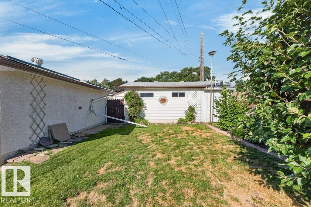 11042 152 Street Nw, Edmonton, AB
