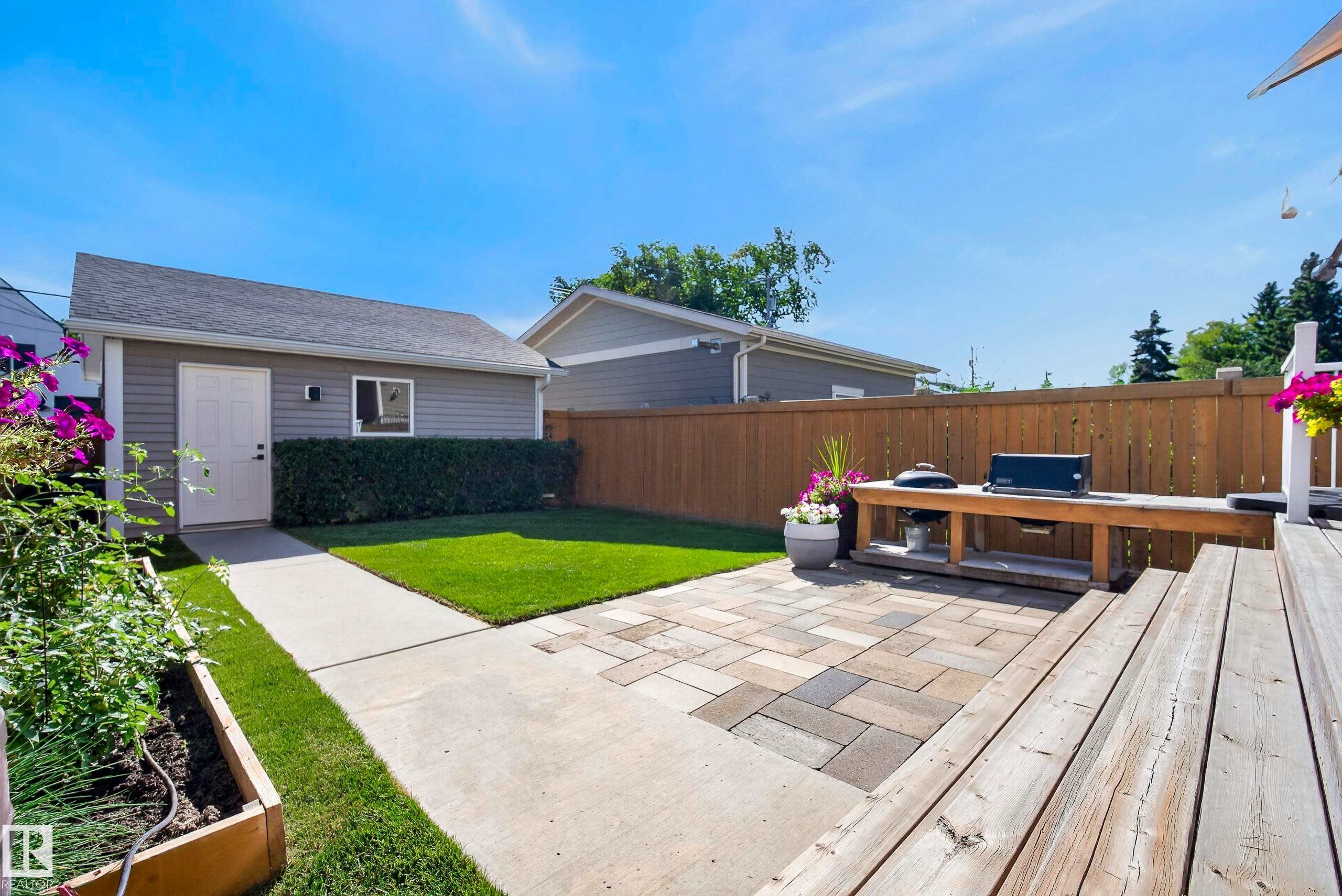10937 130 Street Nw, Edmonton, AB