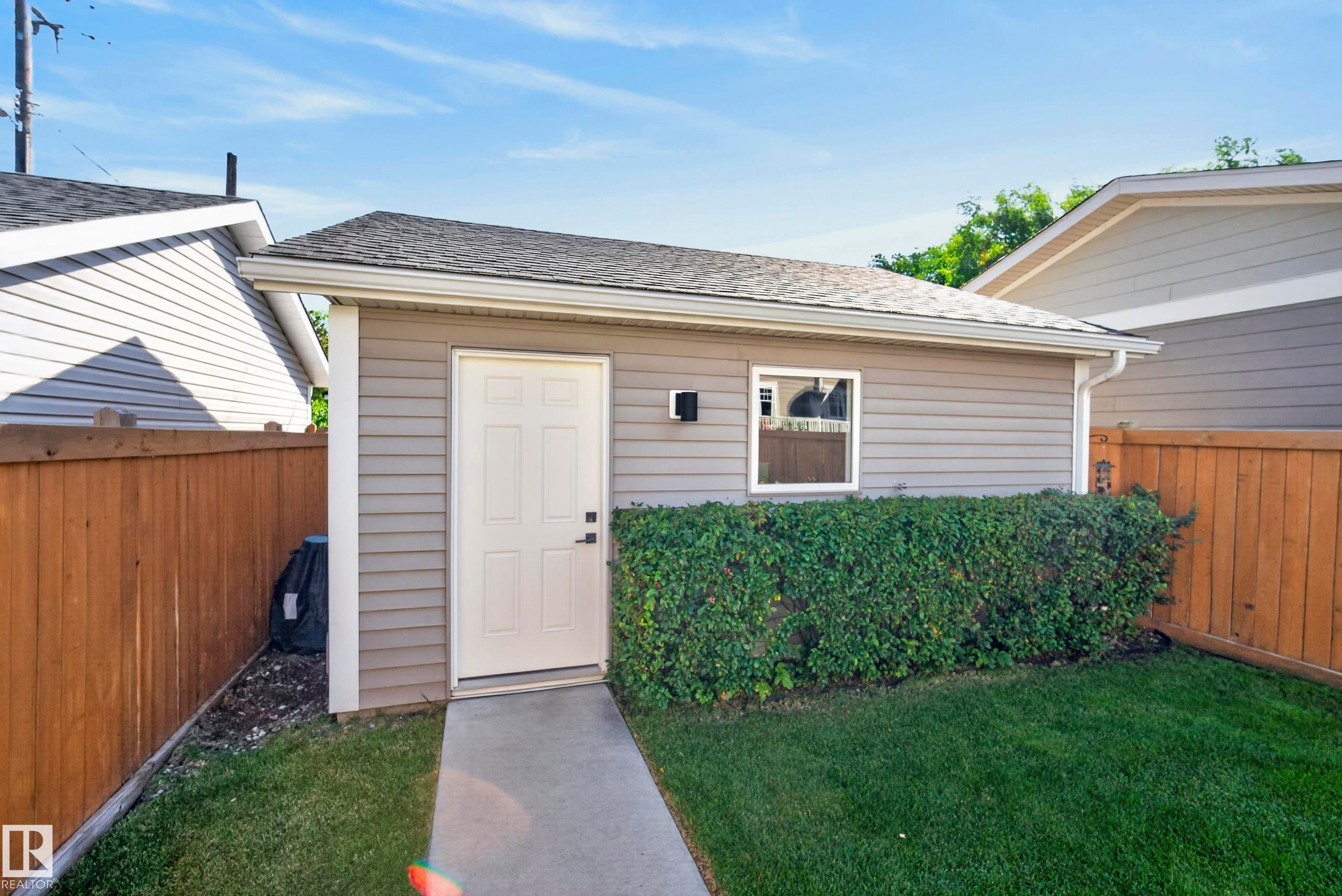 10937 130 Street Nw, Edmonton, AB