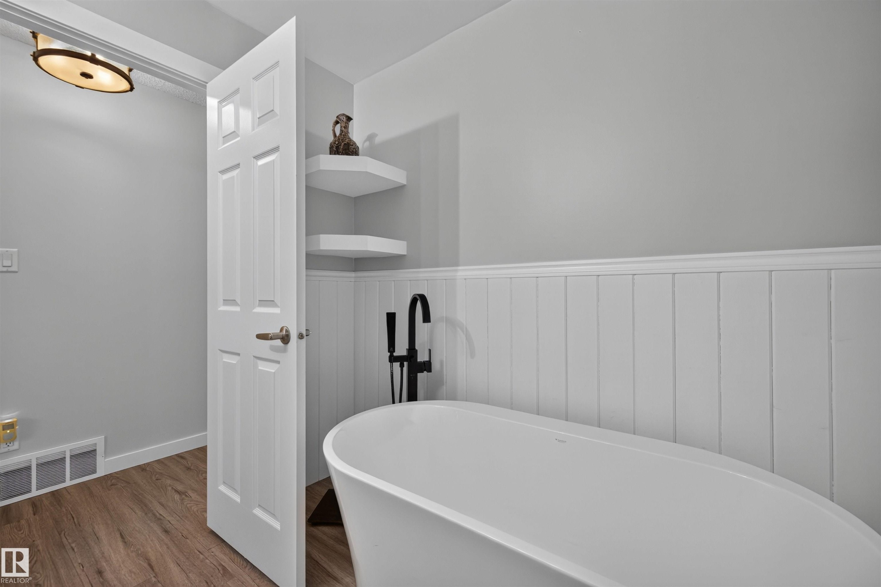 3 Hickory Crescent, Sherwood Park, AB
