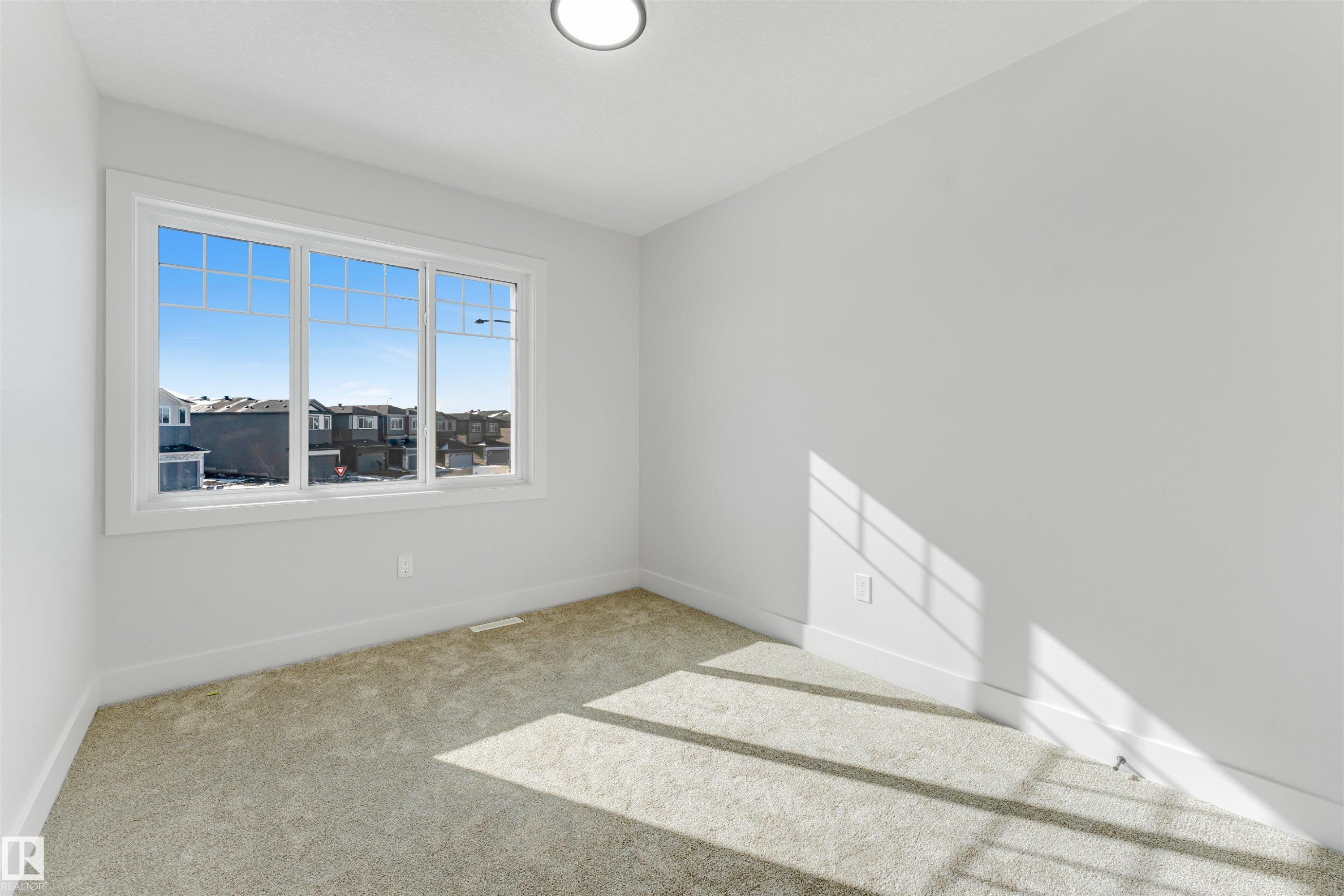 22932 80 Av Nw, Edmonton, AB
