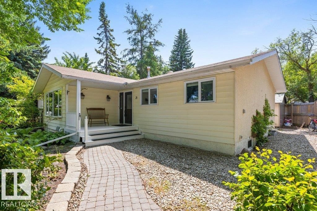 21 Flint Crescent, St. Albert, AB