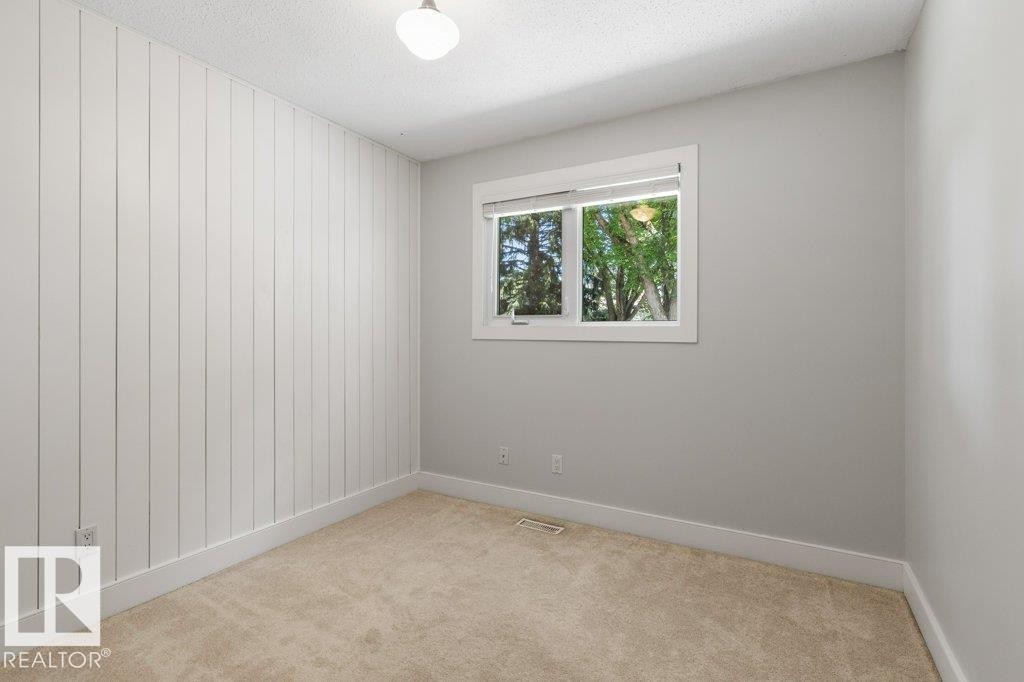 21 Flint Crescent, St. Albert, AB