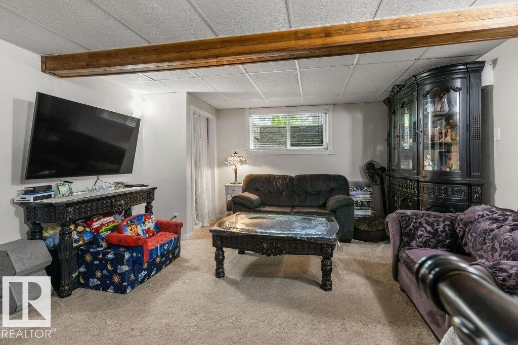 21 Flint Crescent, St. Albert, AB