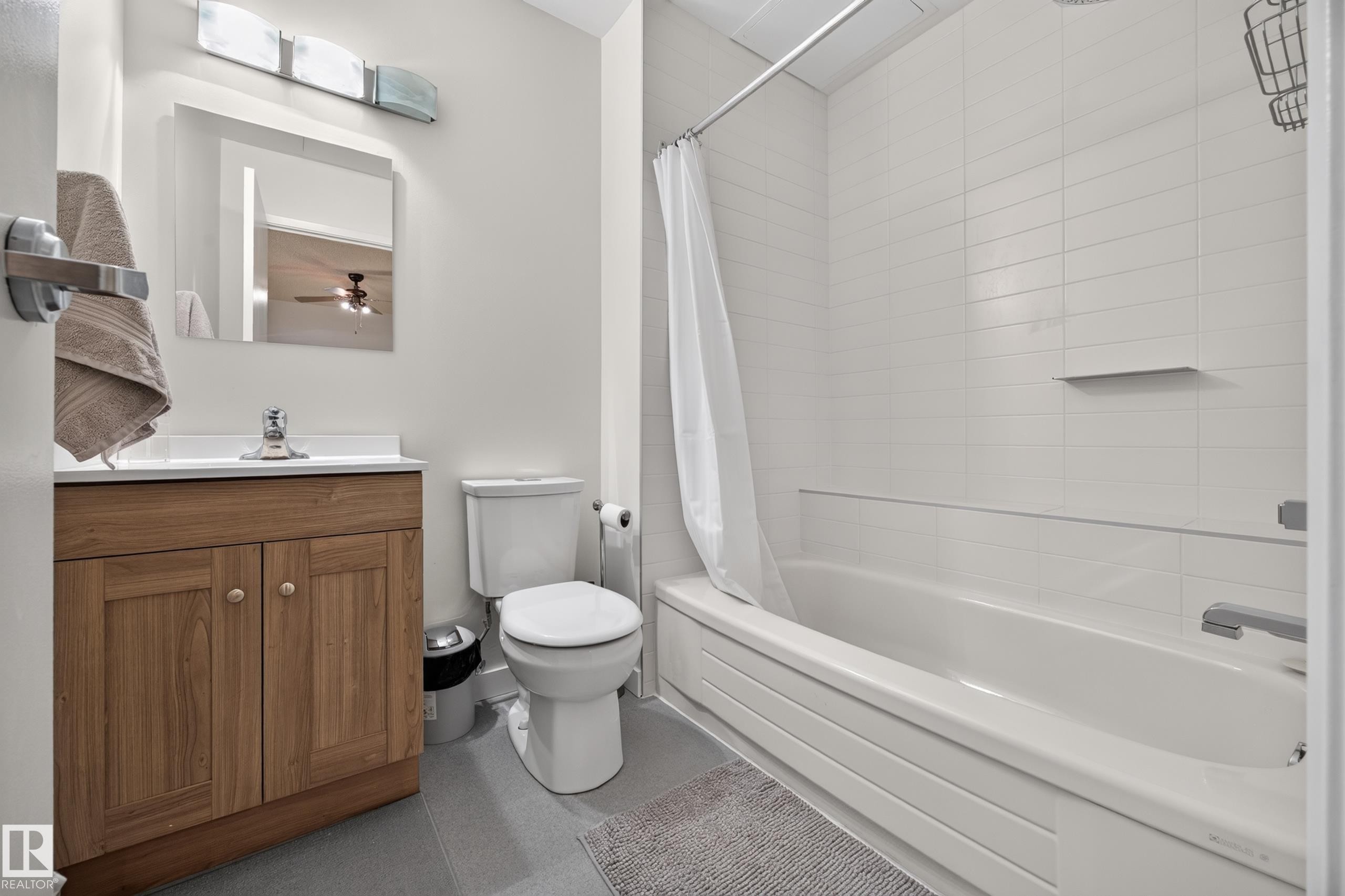 Condo Building Guest Suite - Residents may book this for guests. - #803 10011 123 St Nw, Edmonton, AB