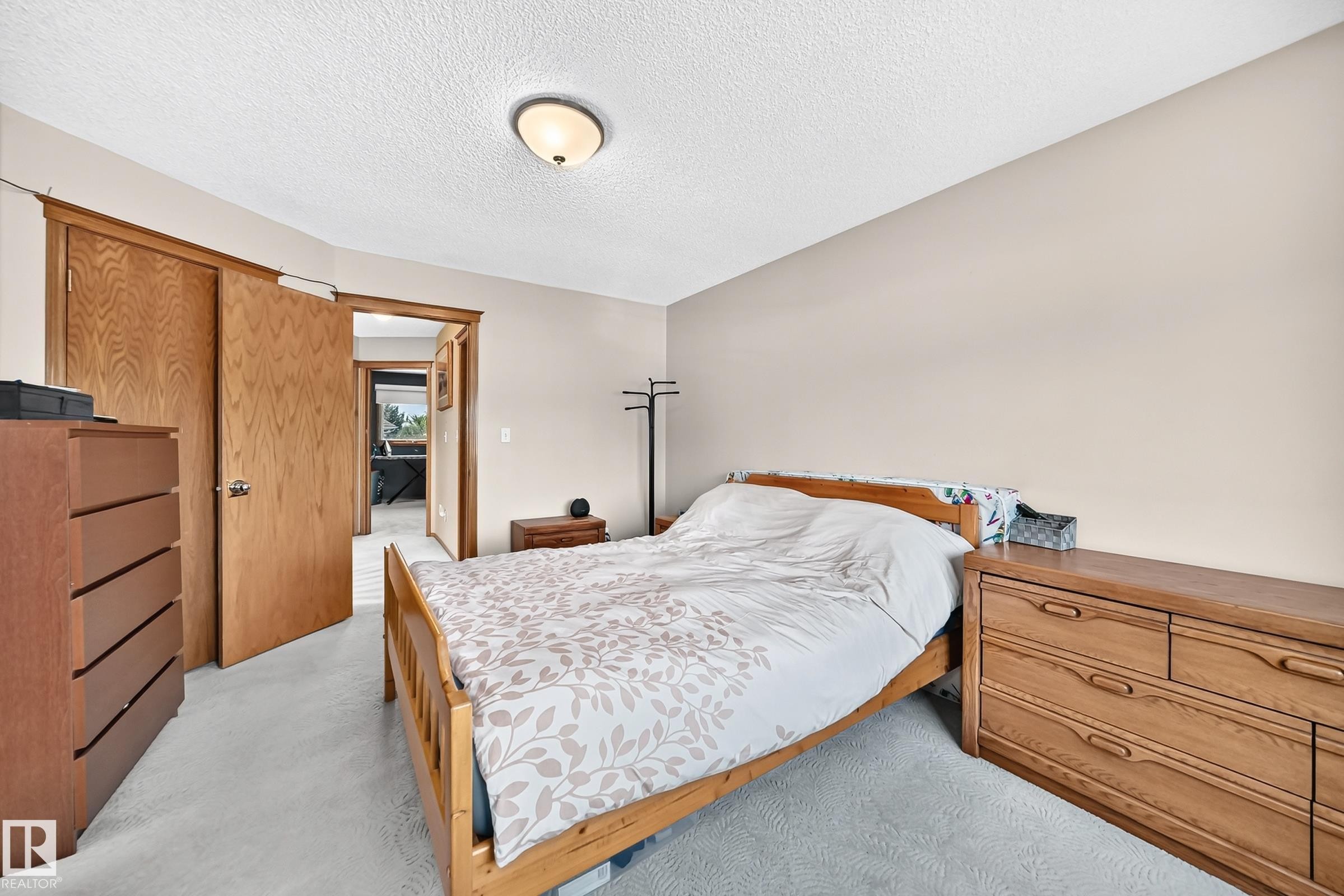 271 Ormsby Road Nw, Edmonton, AB