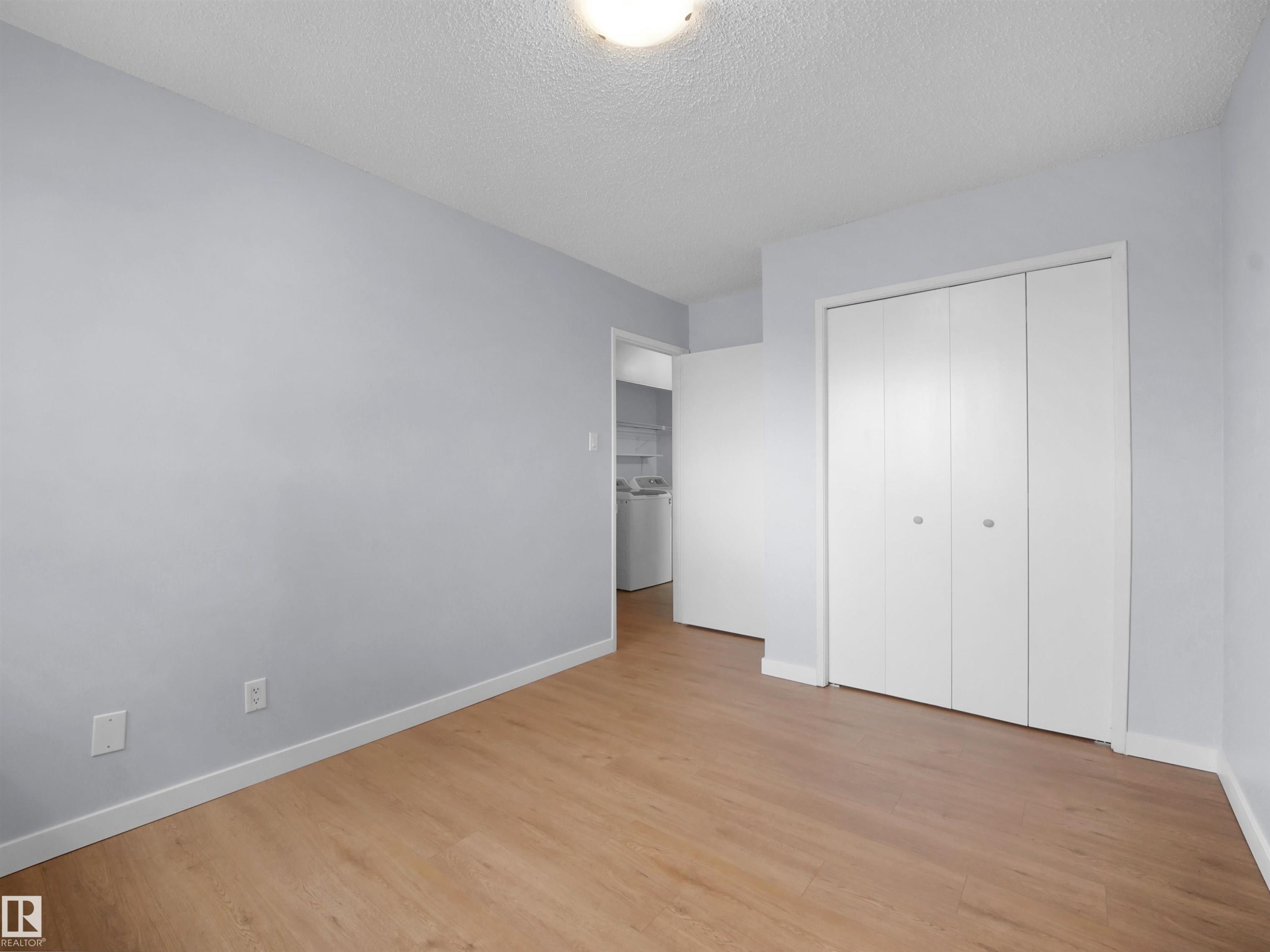 #4 3851 76 St Nw, Edmonton, AB