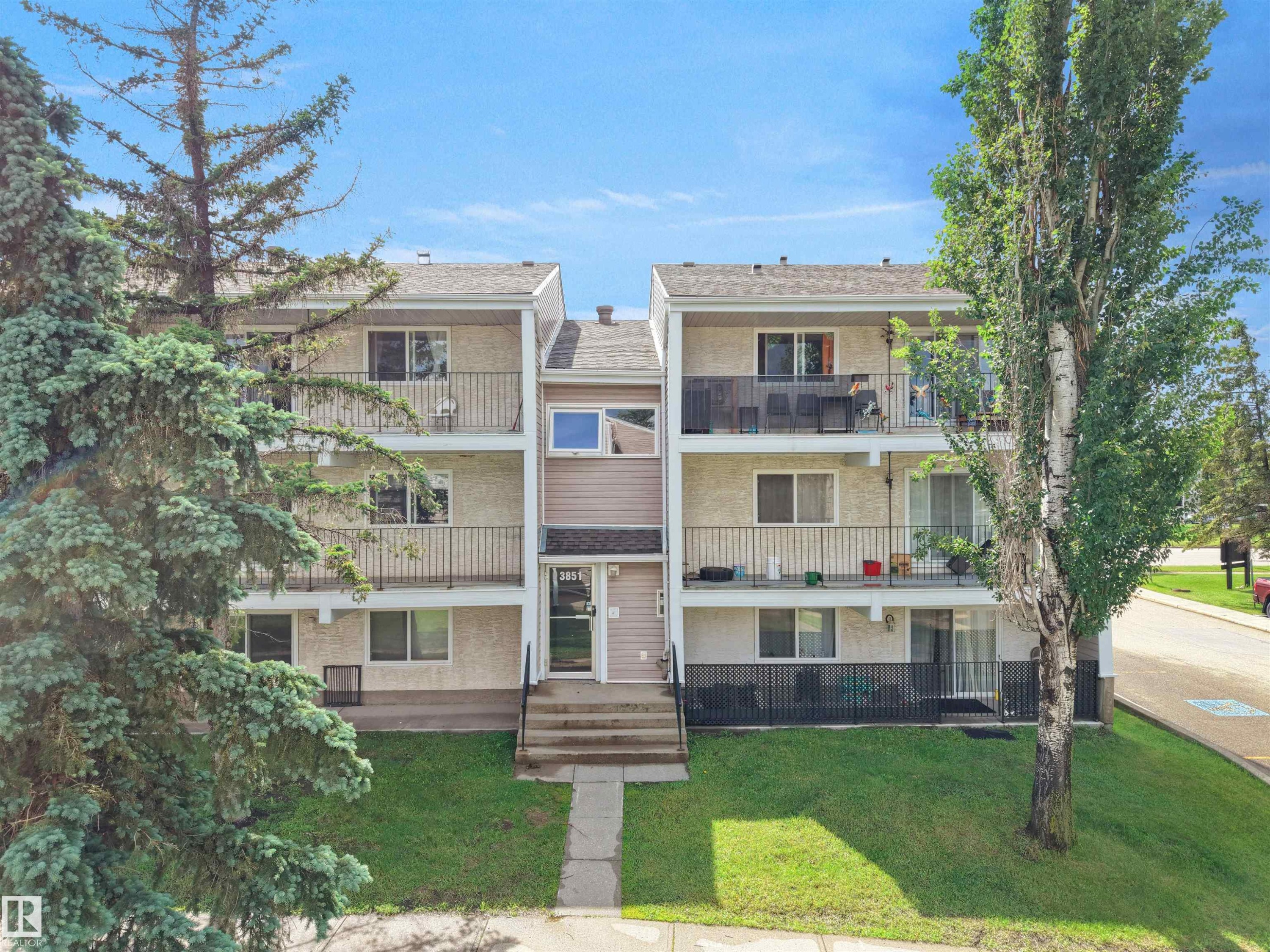 #4 3851 76 St Nw, Edmonton, AB