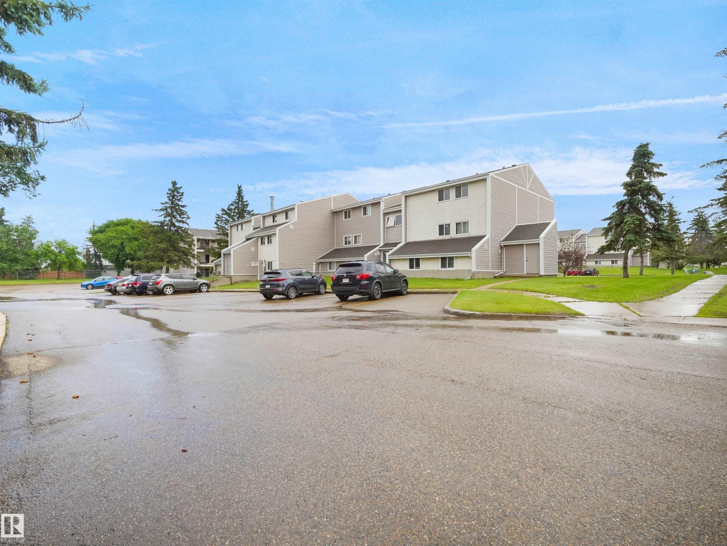 #4 3851 76 St Nw, Edmonton, AB