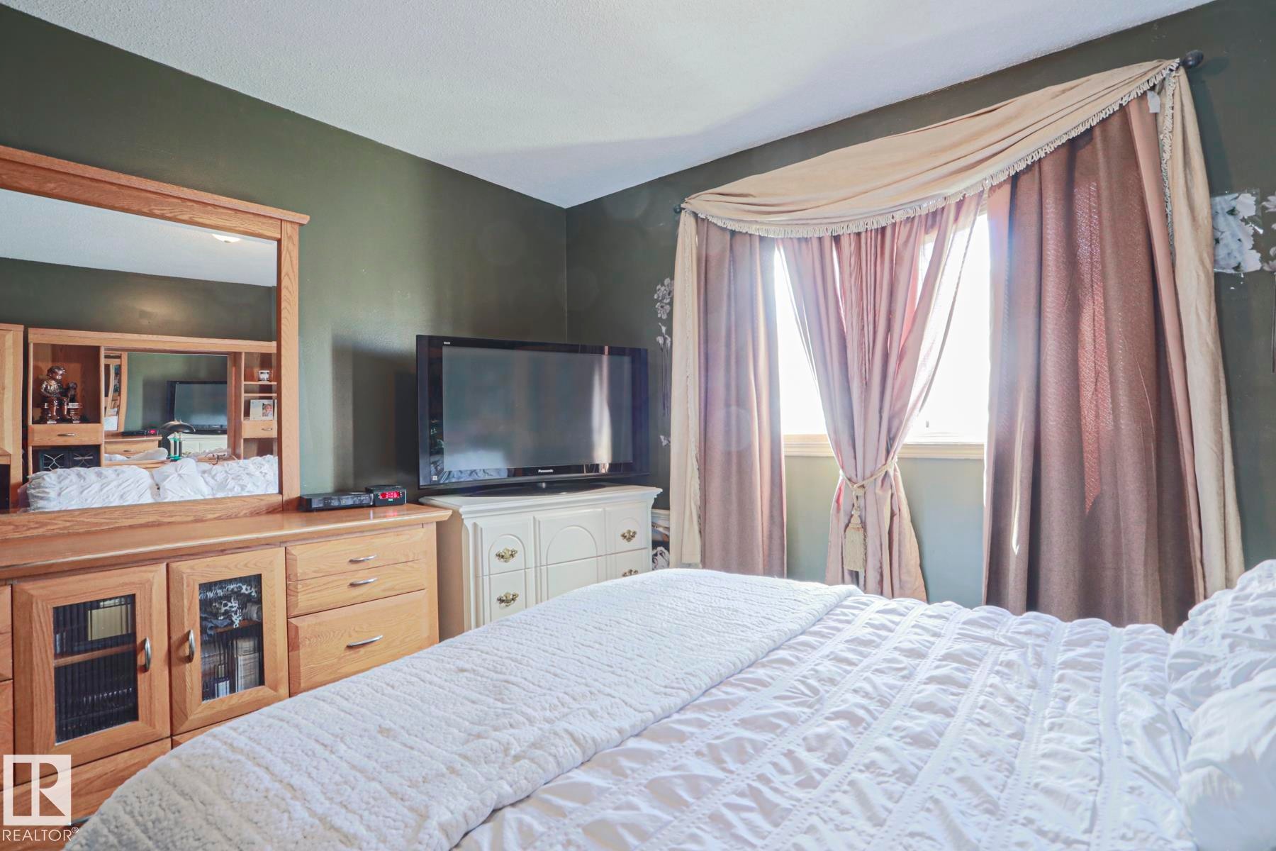 Additional content - 11440 144 Avenue Nw, Edmonton, AB
