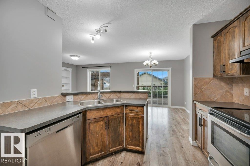 280 Birchwood Drive, Devon, AB