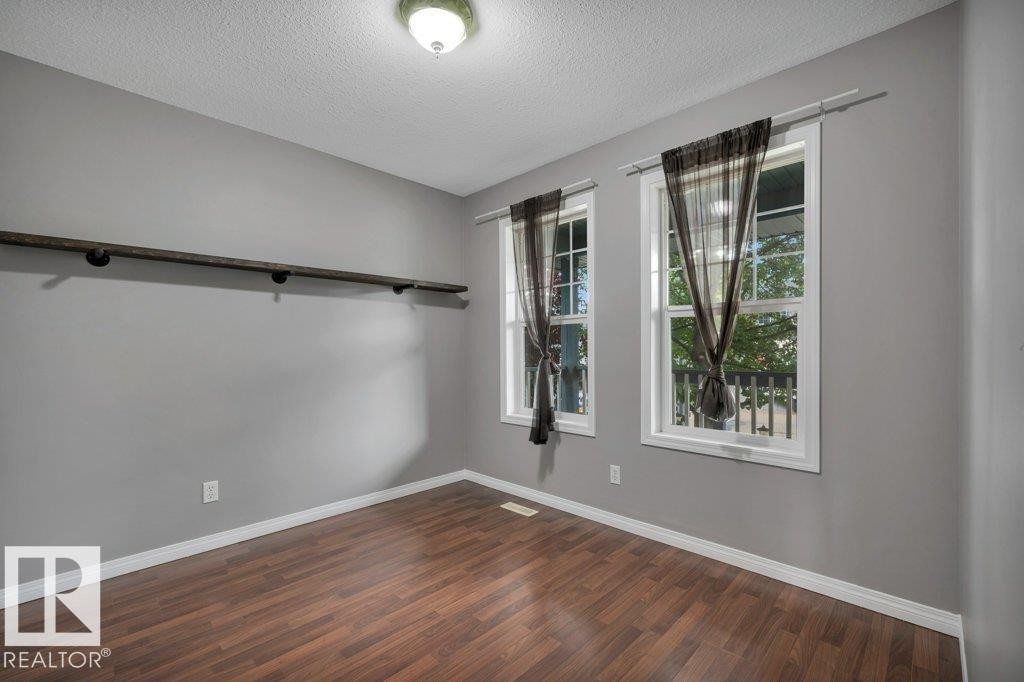 280 Birchwood Drive, Devon, AB