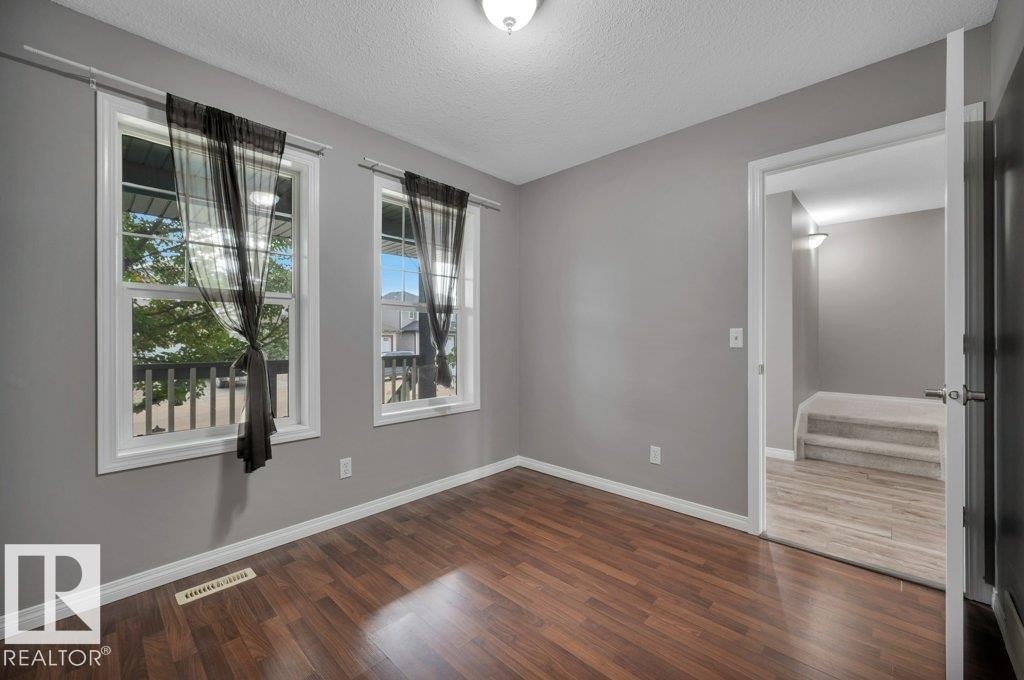 280 Birchwood Drive, Devon, AB