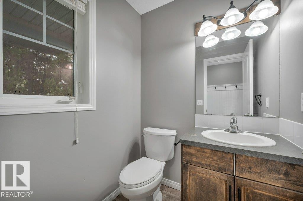 280 Birchwood Drive, Devon, AB