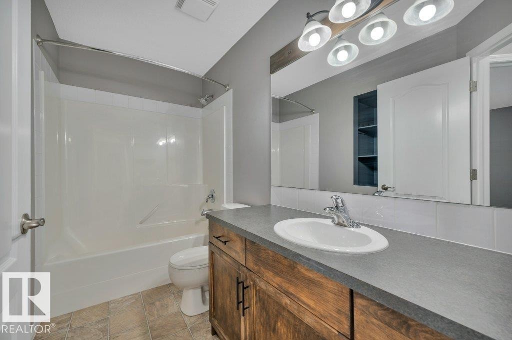 280 Birchwood Drive, Devon, AB