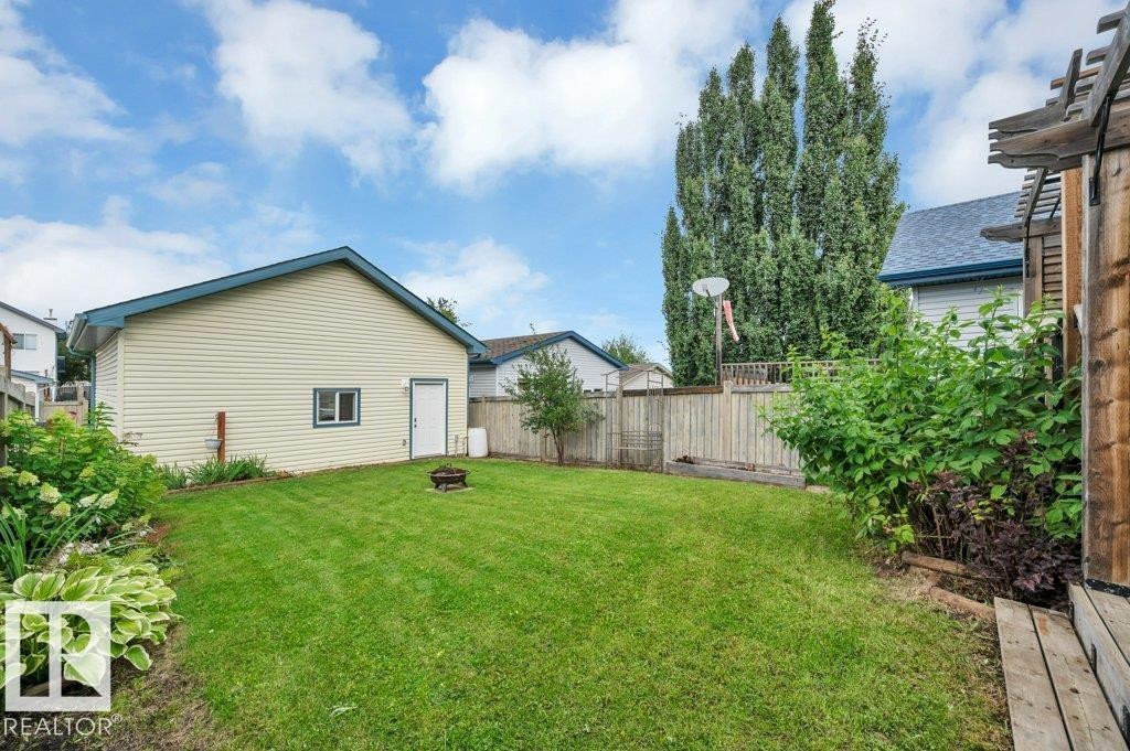 280 Birchwood Drive, Devon, AB