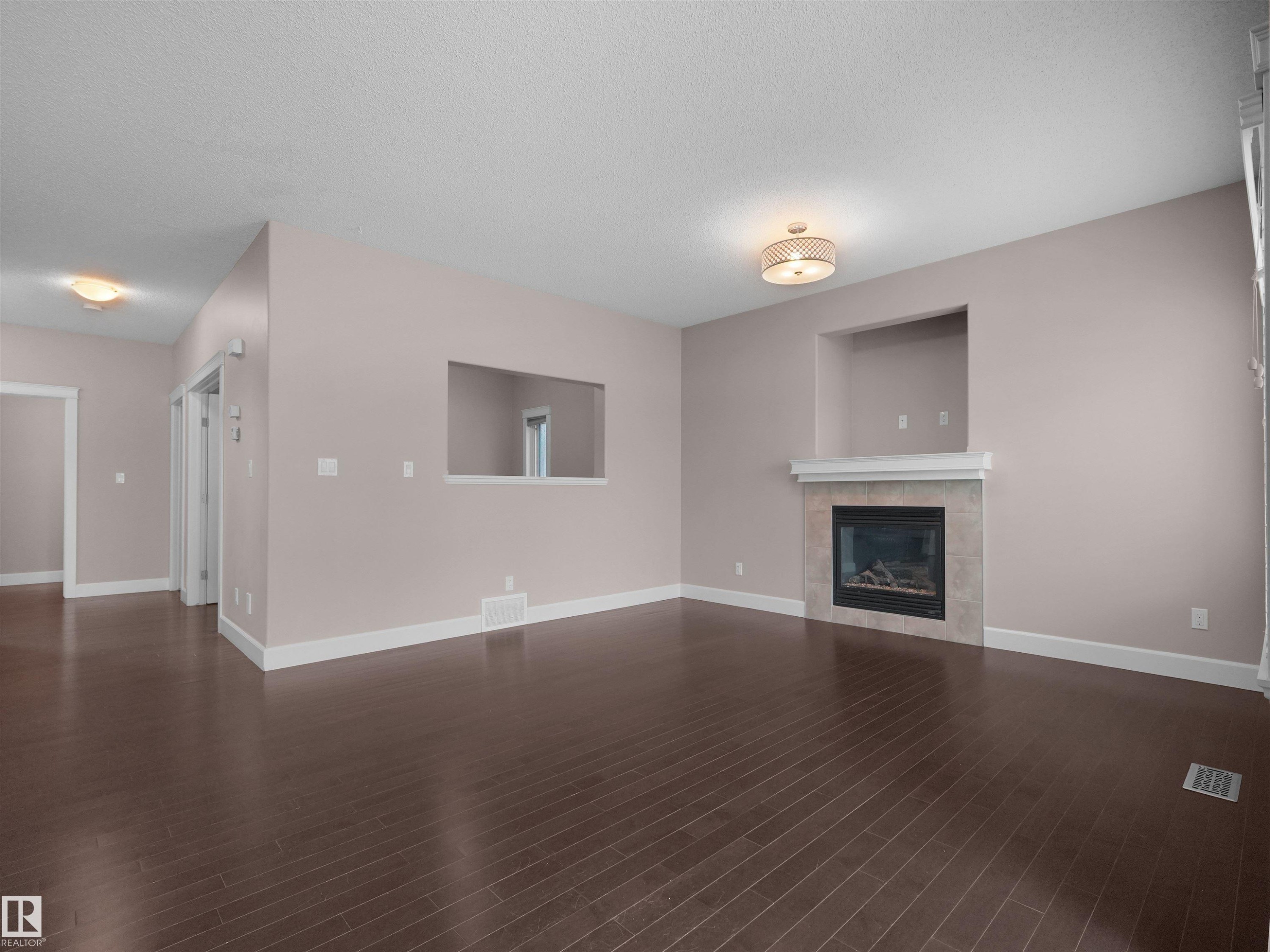 1932 67 Street Sw, Edmonton, AB