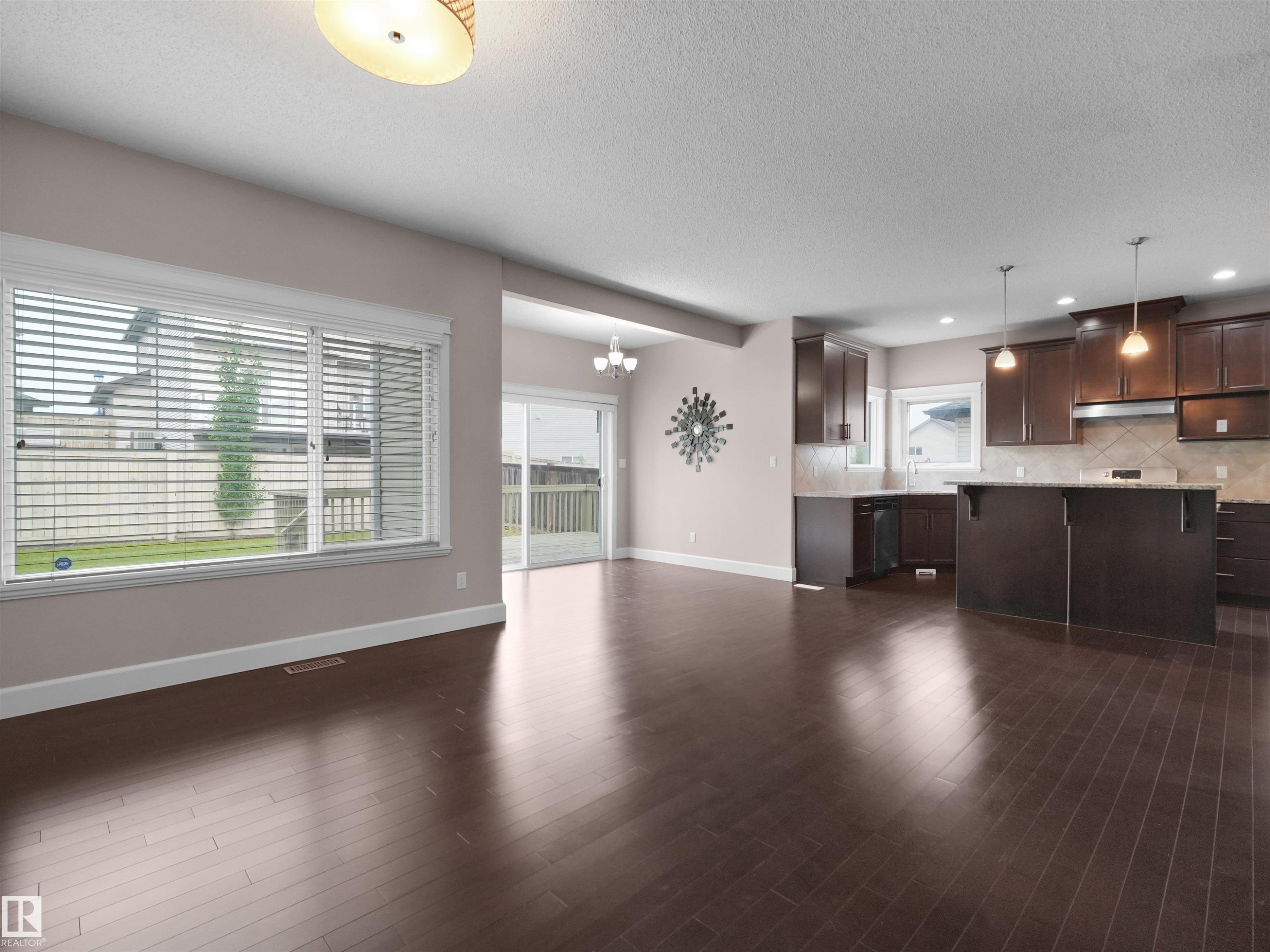 1932 67 Street Sw, Edmonton, AB