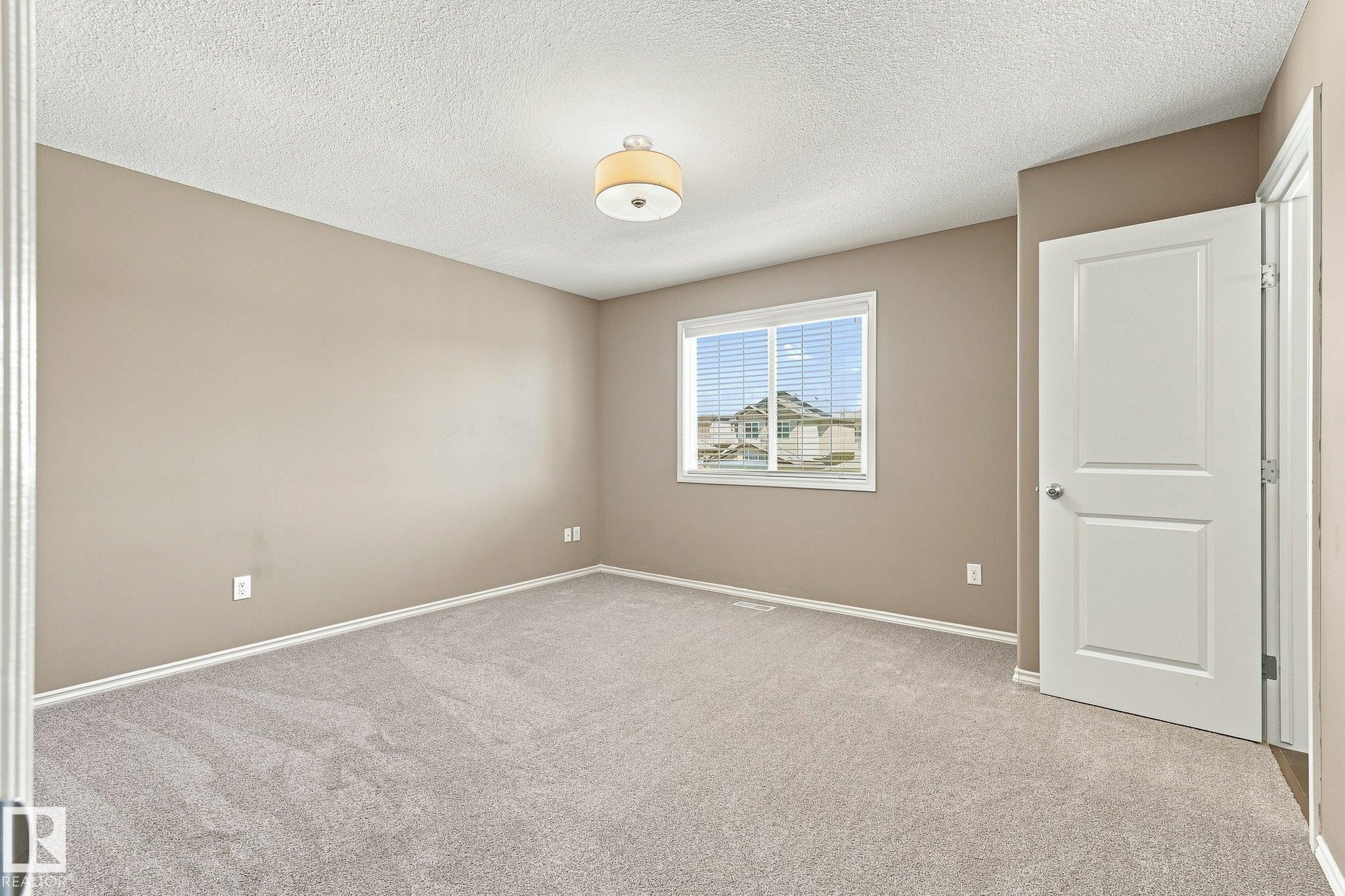 18080 89 Street Nw, Edmonton, AB