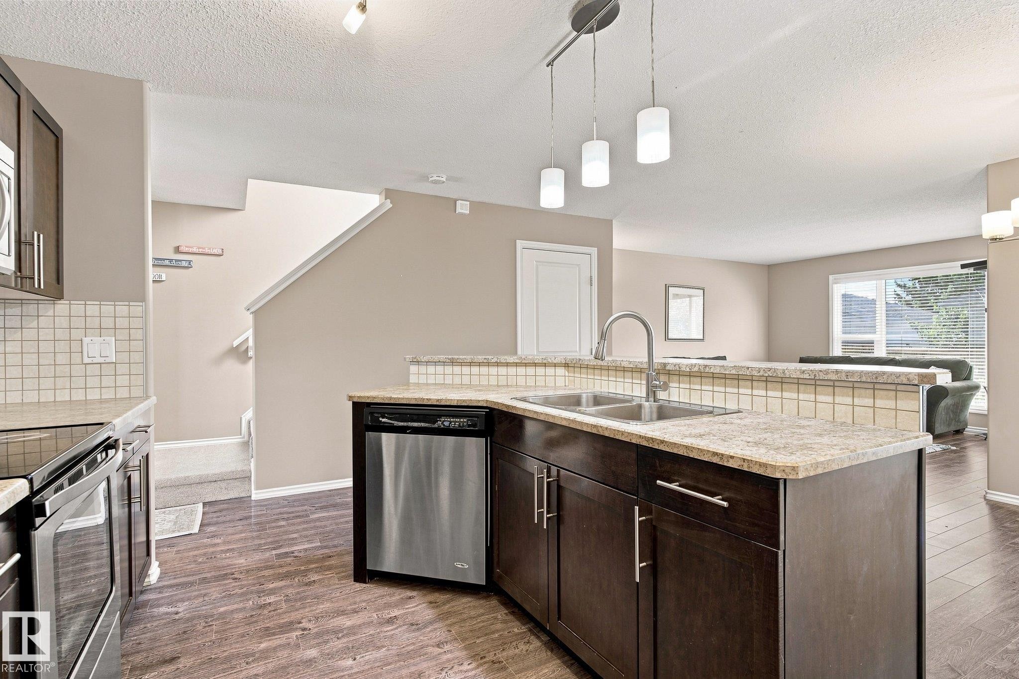 18080 89 Street Nw, Edmonton, AB