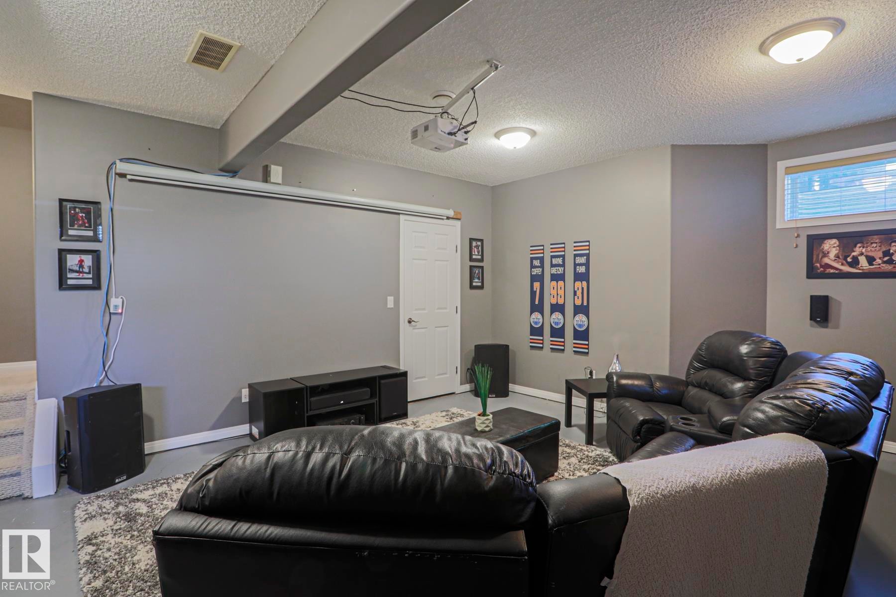 17468 89 Street Nw, Edmonton, AB