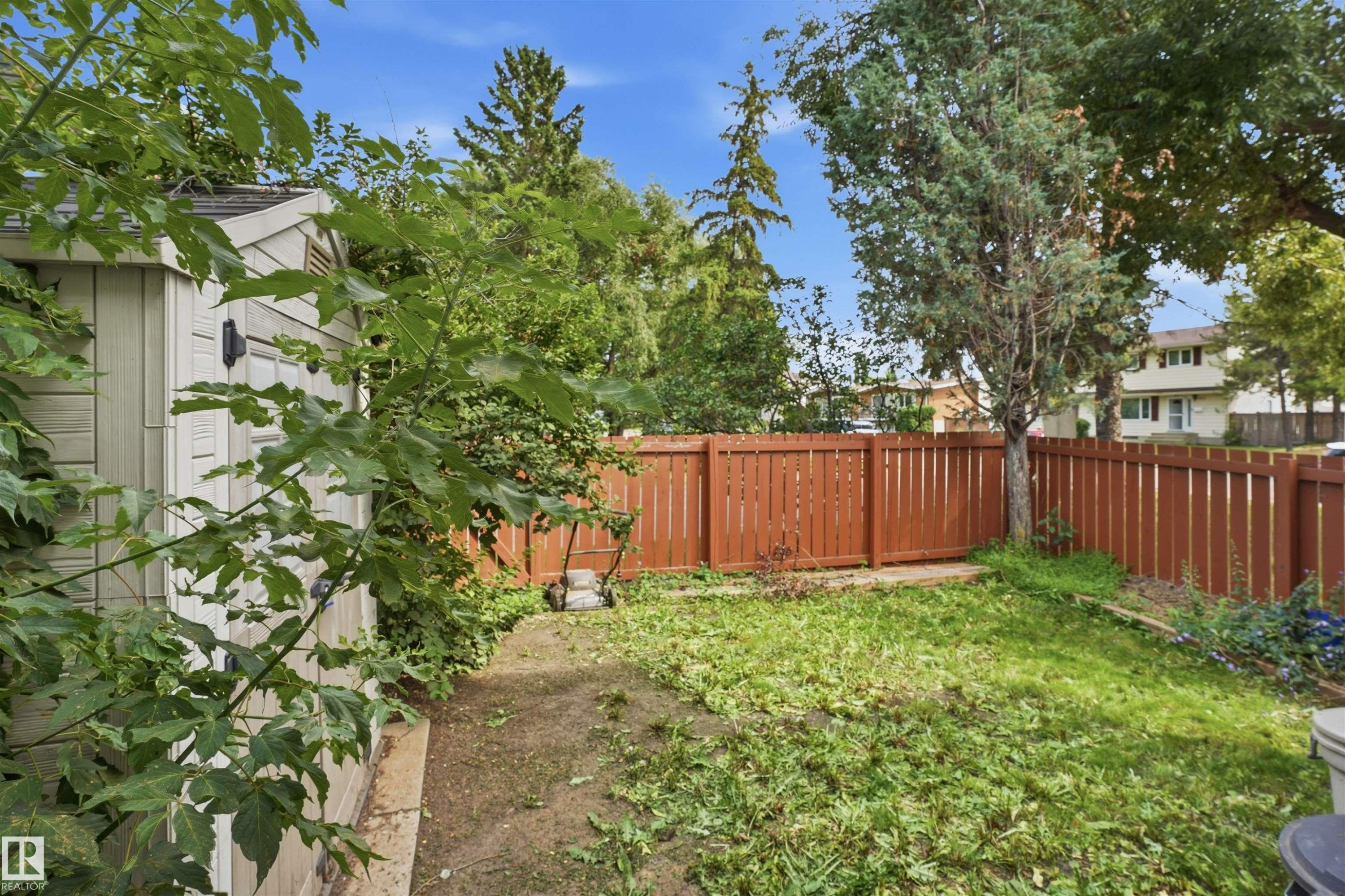 6804 36A Avenue Nw, Edmonton, AB