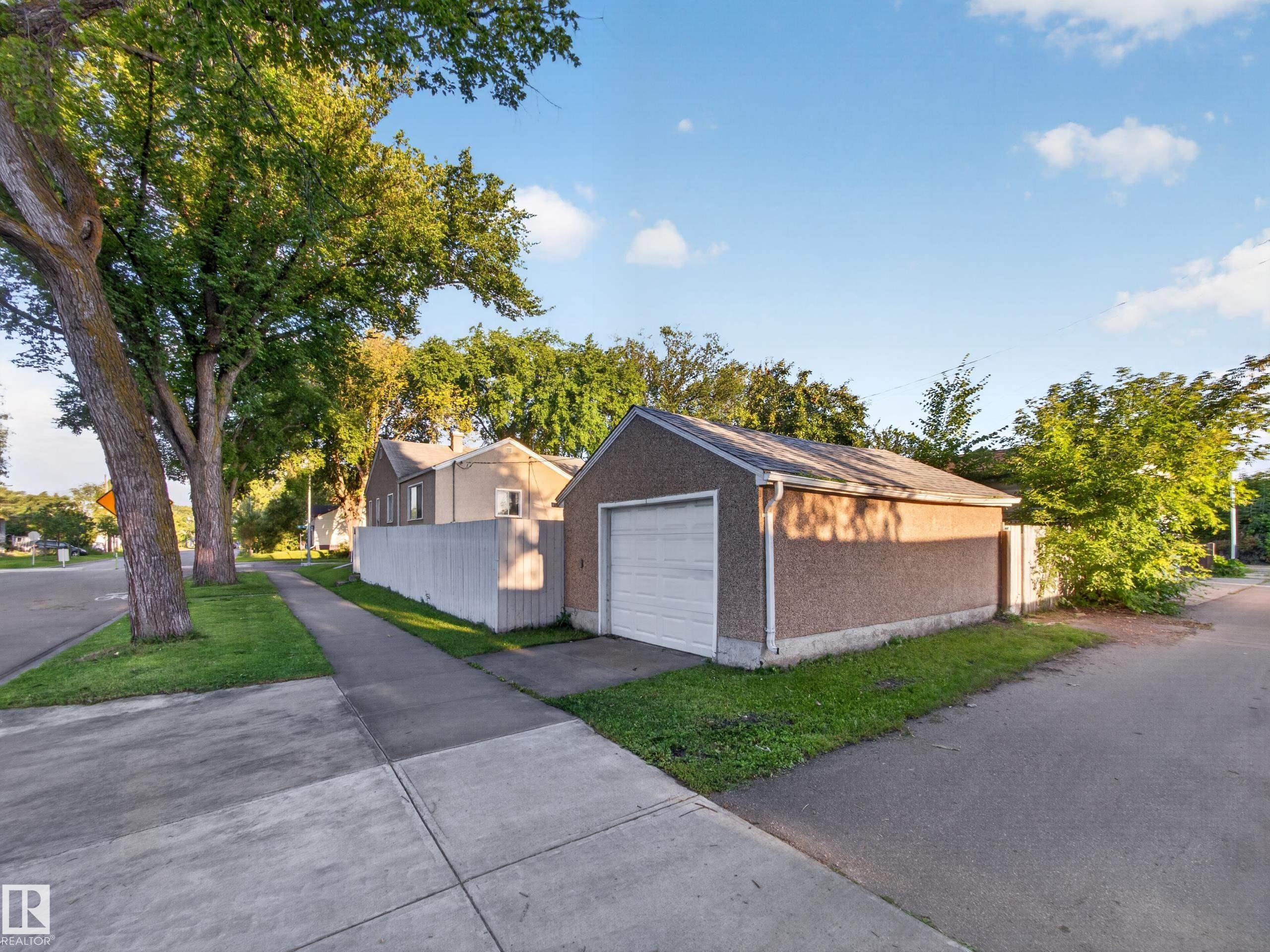 12403 92 Street Nw, Edmonton, AB