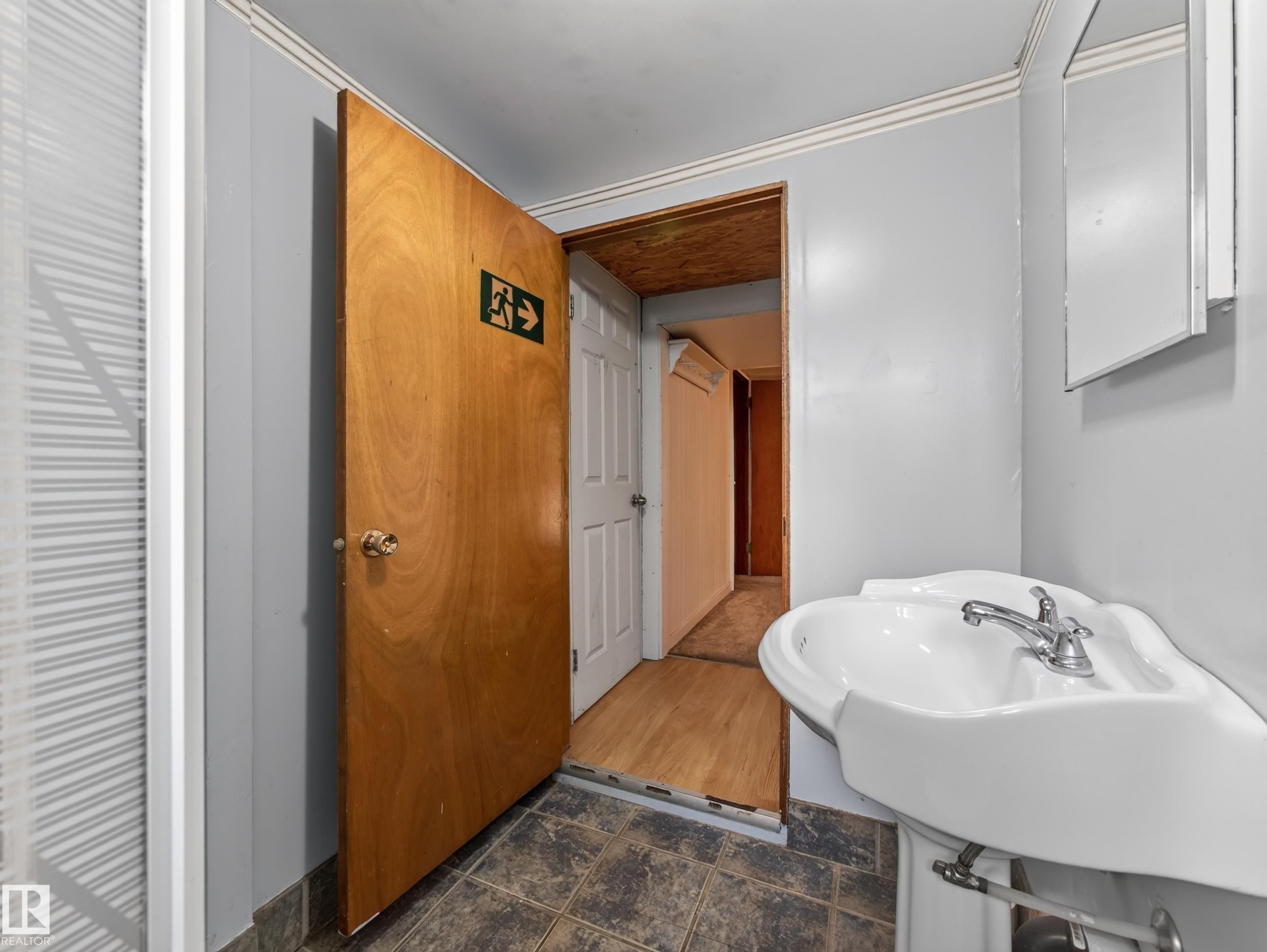 12403 92 Street Nw, Edmonton, AB