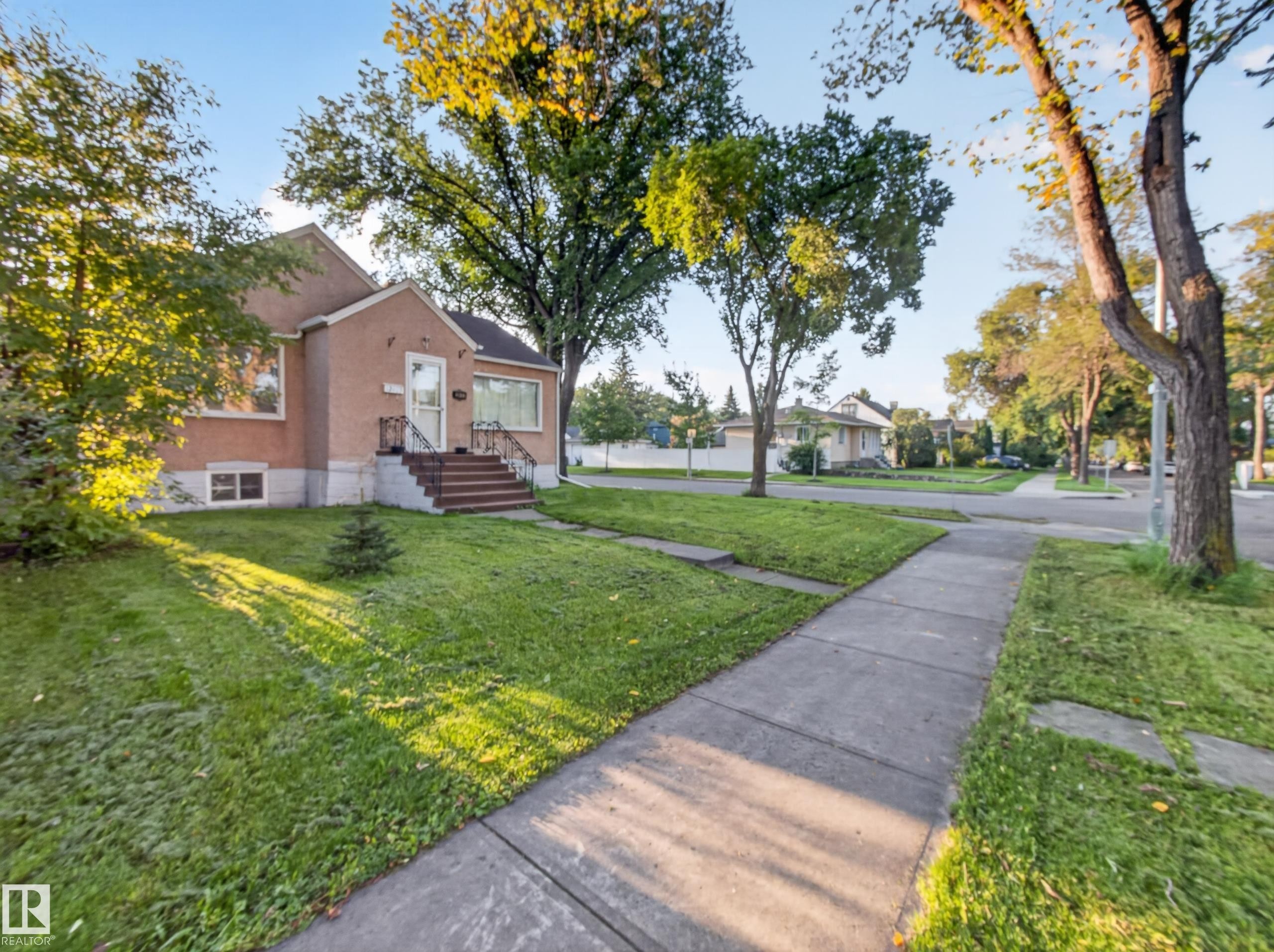 12403 92 Street Nw, Edmonton, AB
