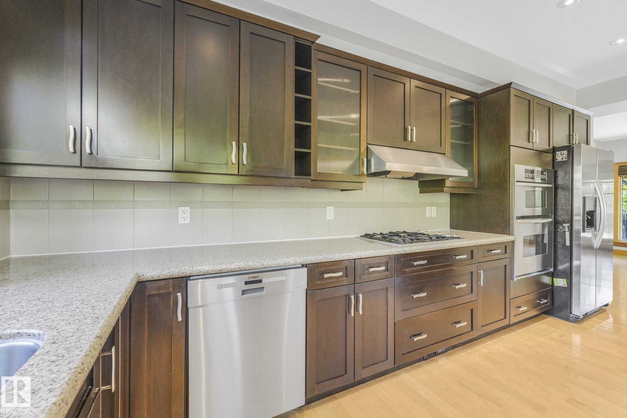 9404 100A Avenue Nw, Edmonton, AB